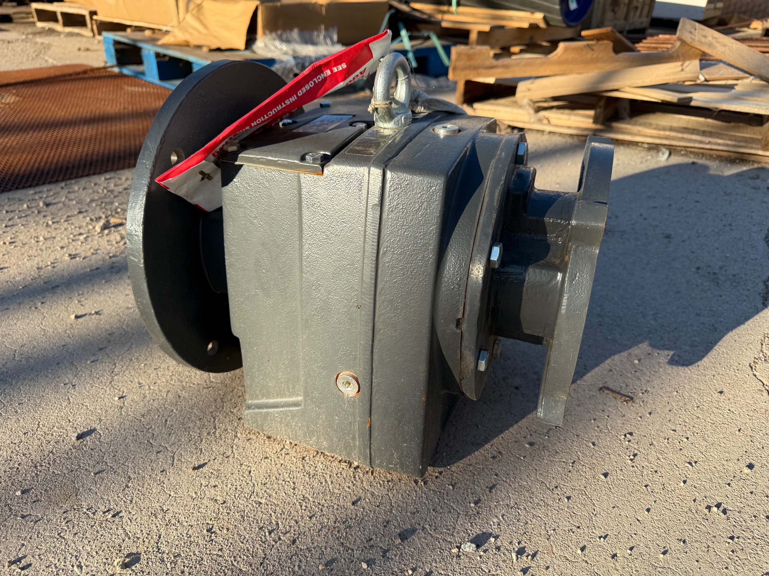 BULK QTY OF INDUSTRIAL PARTS - undefined