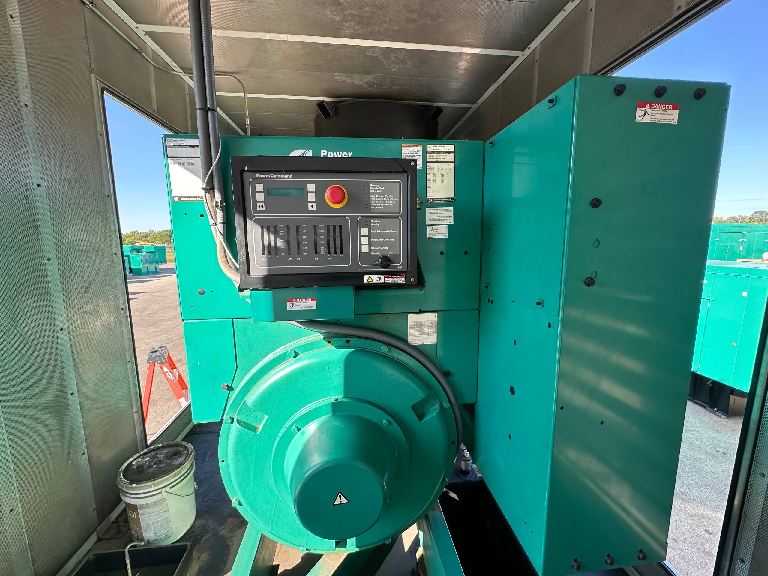 2012 CUMMINS DQCB 750 KW DIESEL GENERATOR - undefined