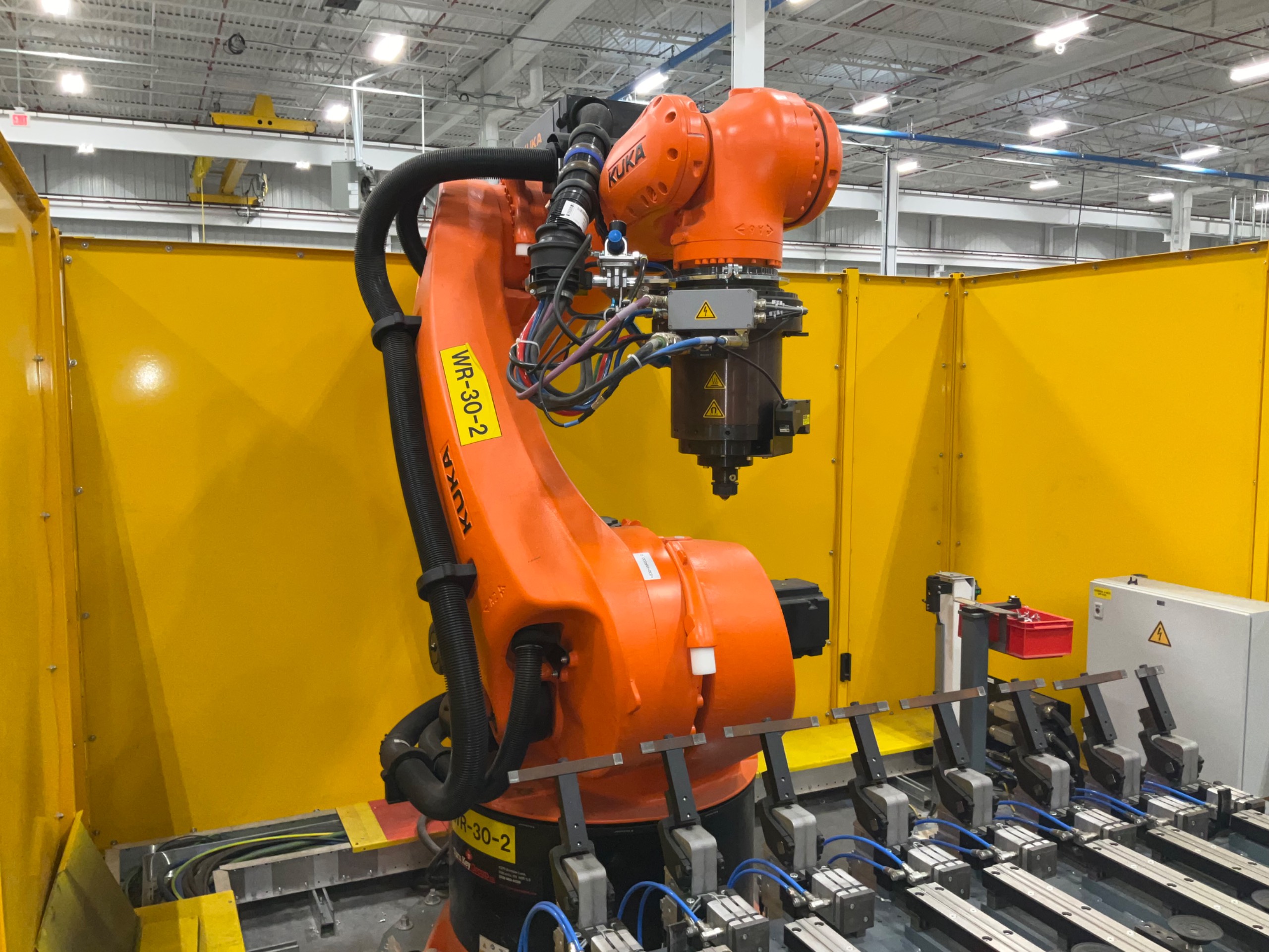 2021 KUKA KR 500 R2830 ROBOT & CONTROLLER ASSEMBLY - undefined