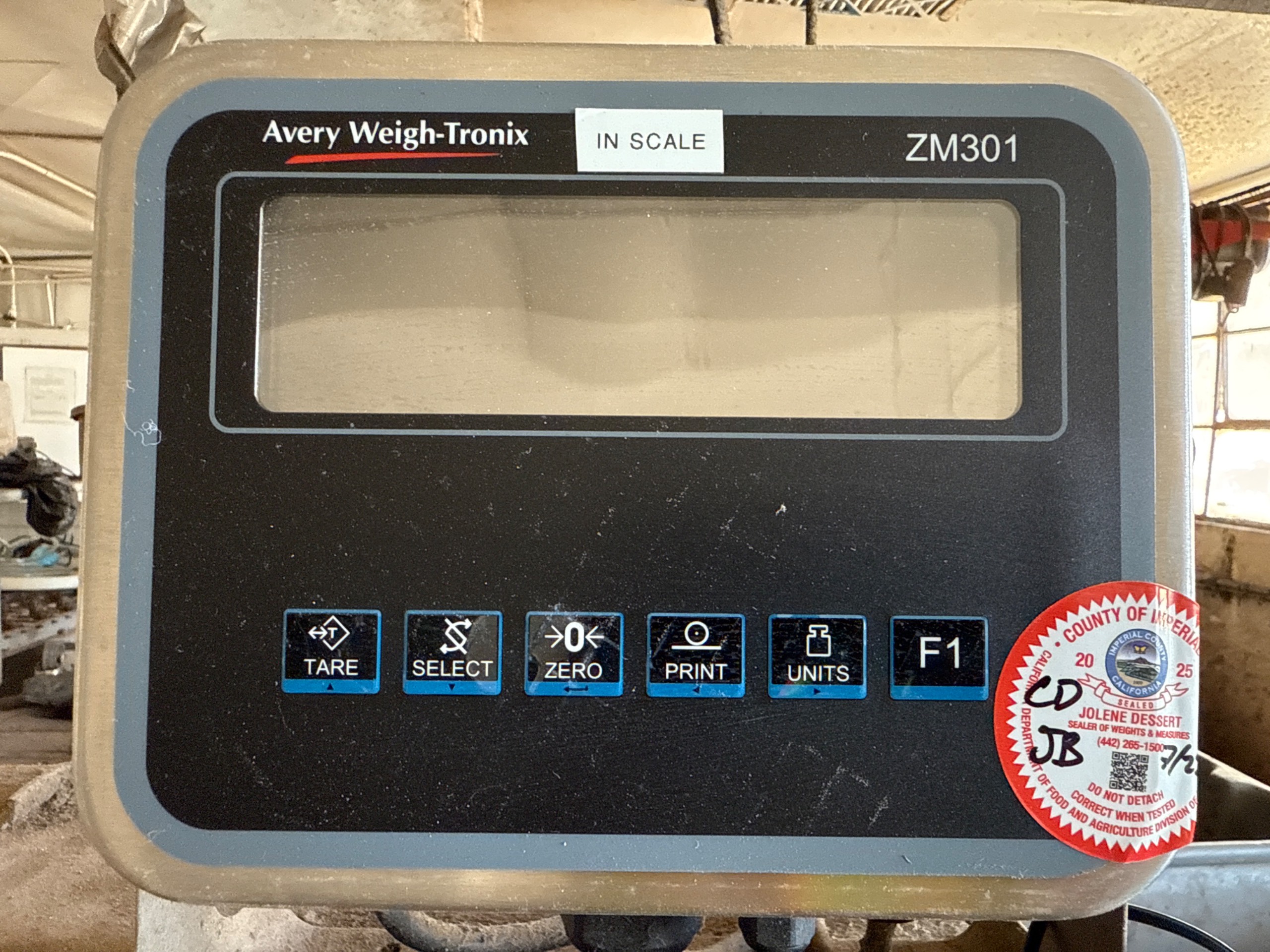 AVERY WEIGH-TRONIX FLOOR SCALE WITH ZM301 DIGITAL INDICATOR - undefined