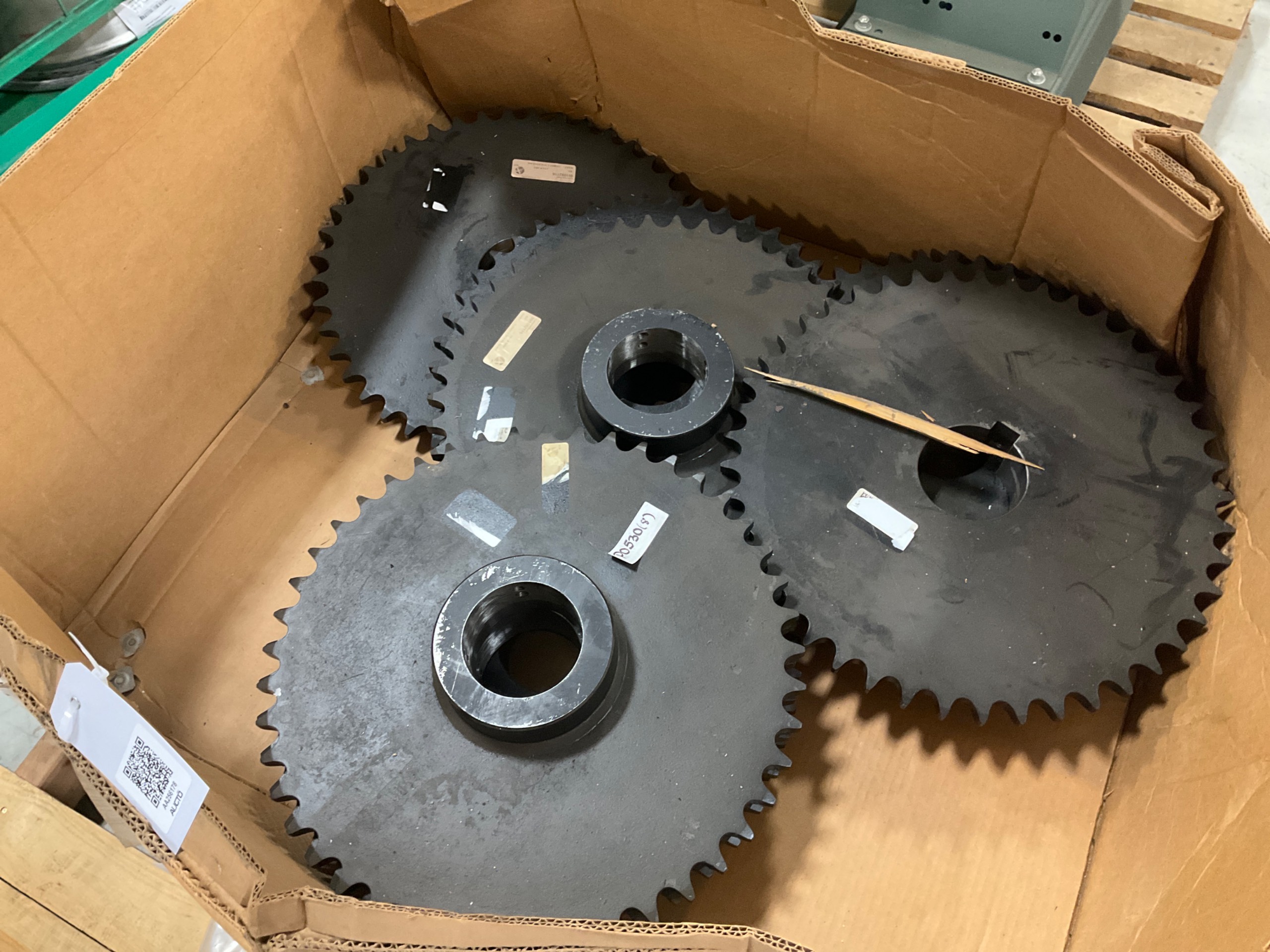 BULK LOT OF MARTIN SPROCKET AND GEAR INC SPROKETS - undefined