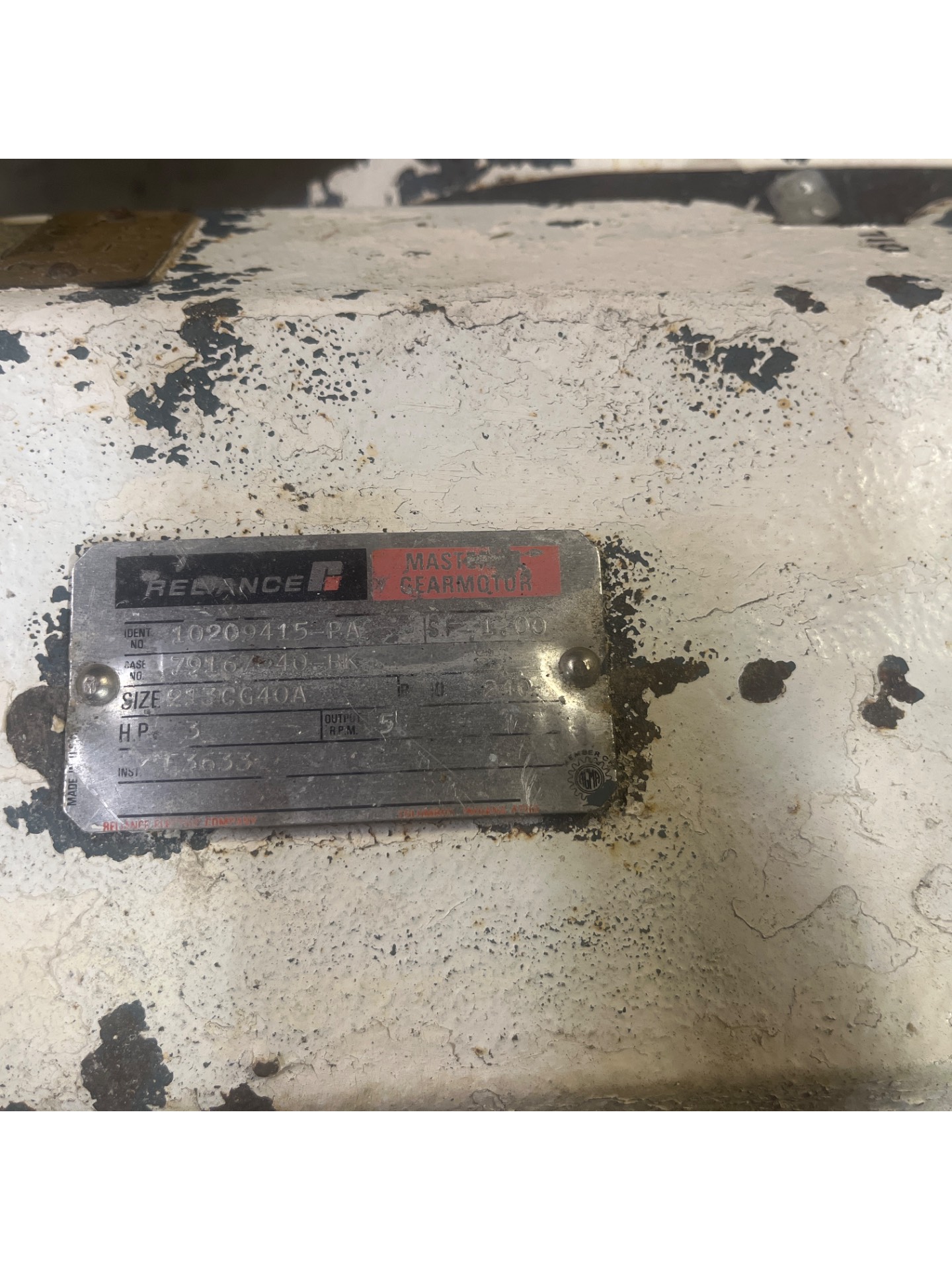 QTY 3: RELIANCE 213CG40A GEARMOTOR - undefined