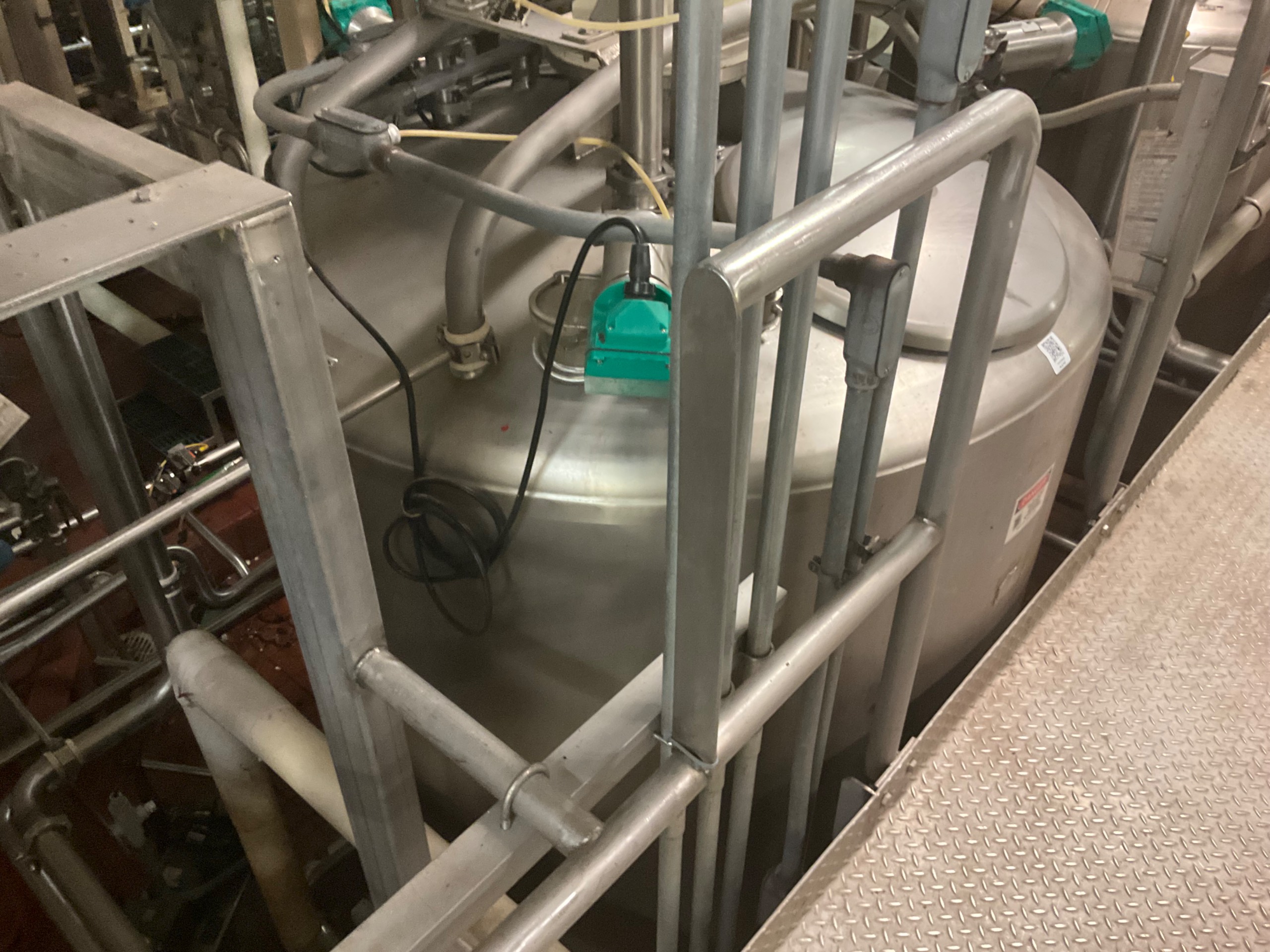MIXER TANK 600 GALLON - undefined