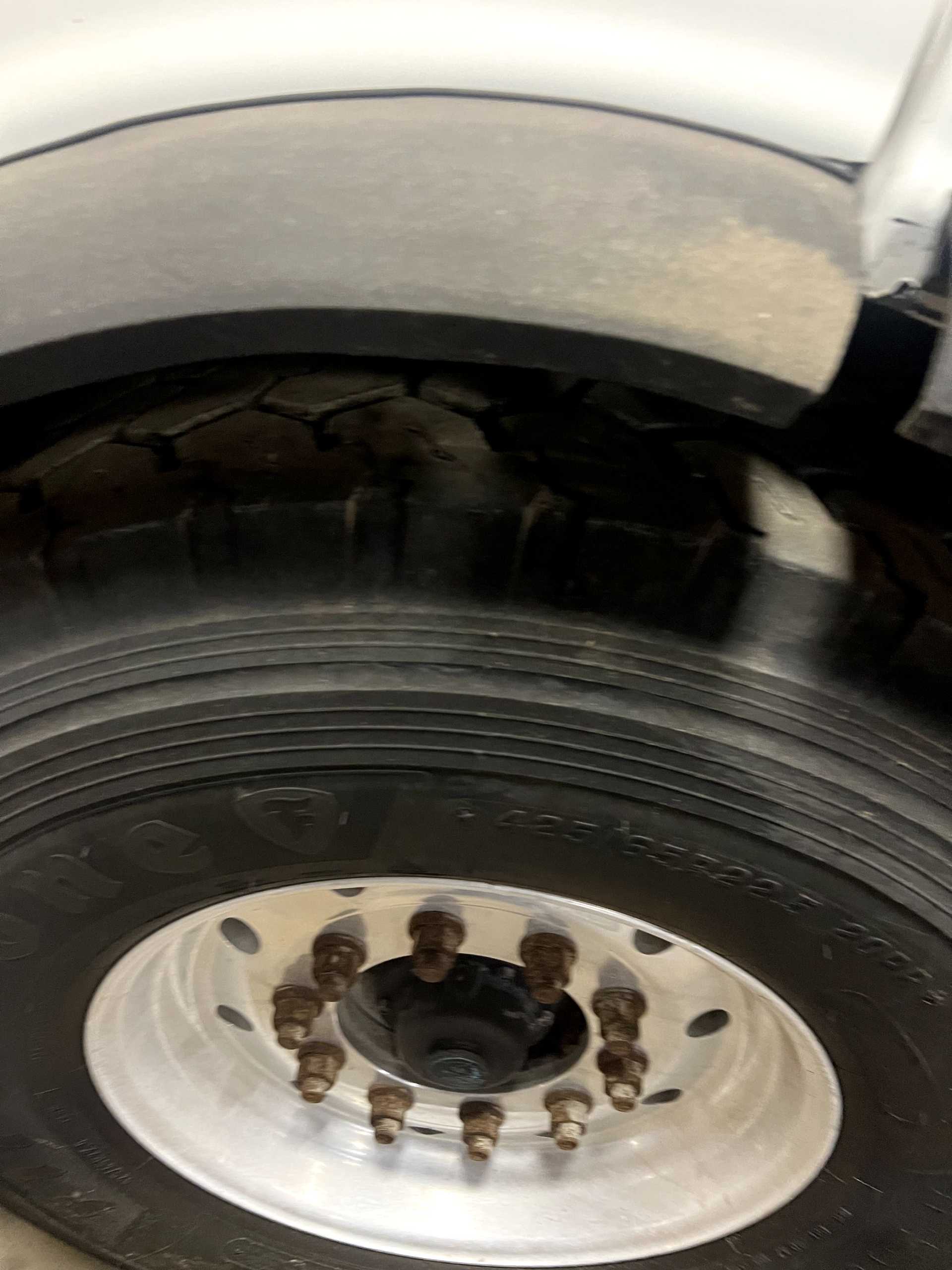 2011 SUPER PRODUCTS INDUSTRIAL VACUUM TRUCK - PETERBILT - undefined