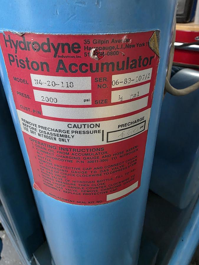 1982 AVNET H20E DIE CASTING MACHINE - undefined