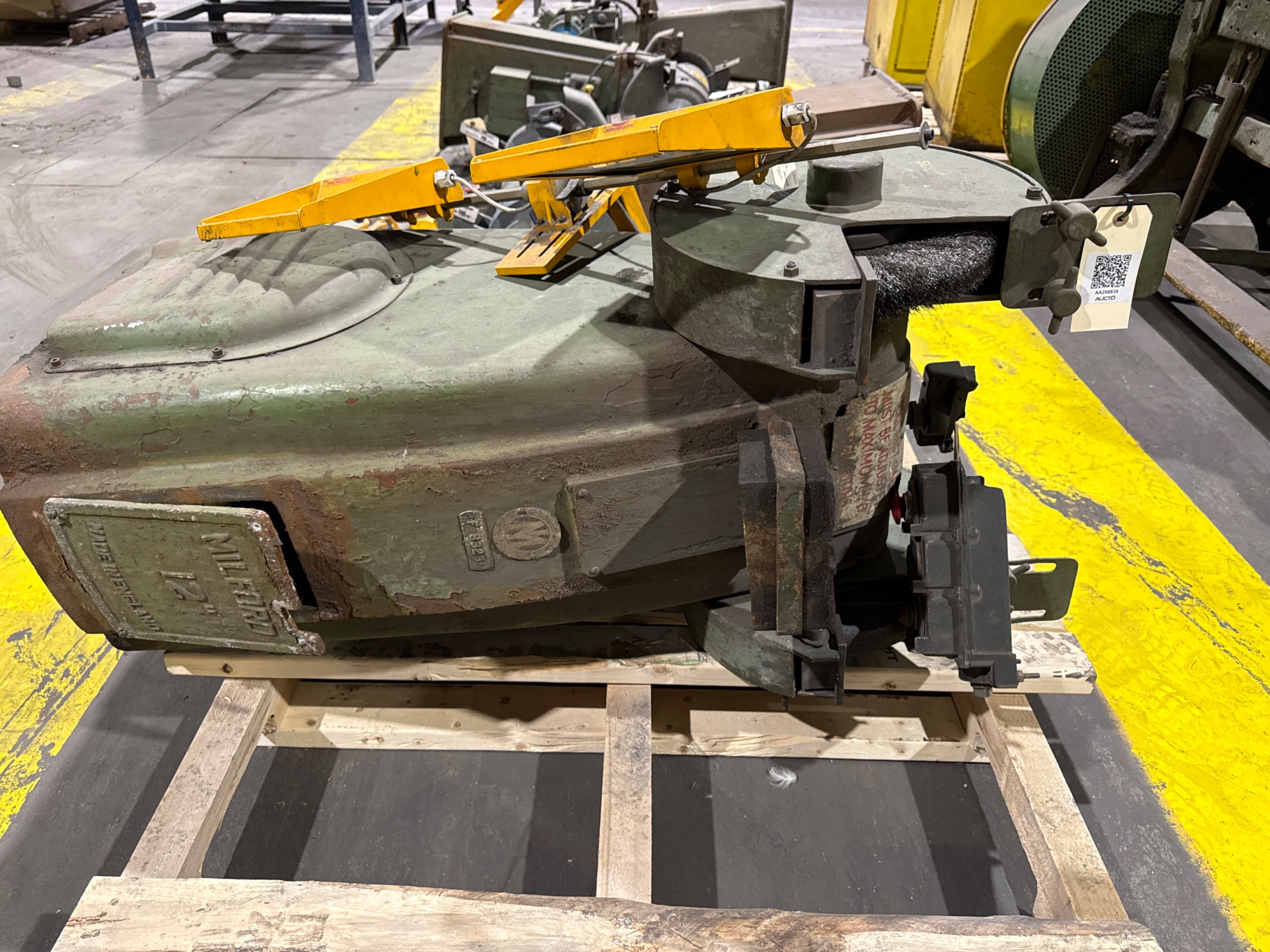 B. ELLIOTT & CO. LTD. MILFORD 12IN DOUBLE ENDED GRINDER 2HP, 3PH, 1787RPM, 12IN WHEELS - undefined