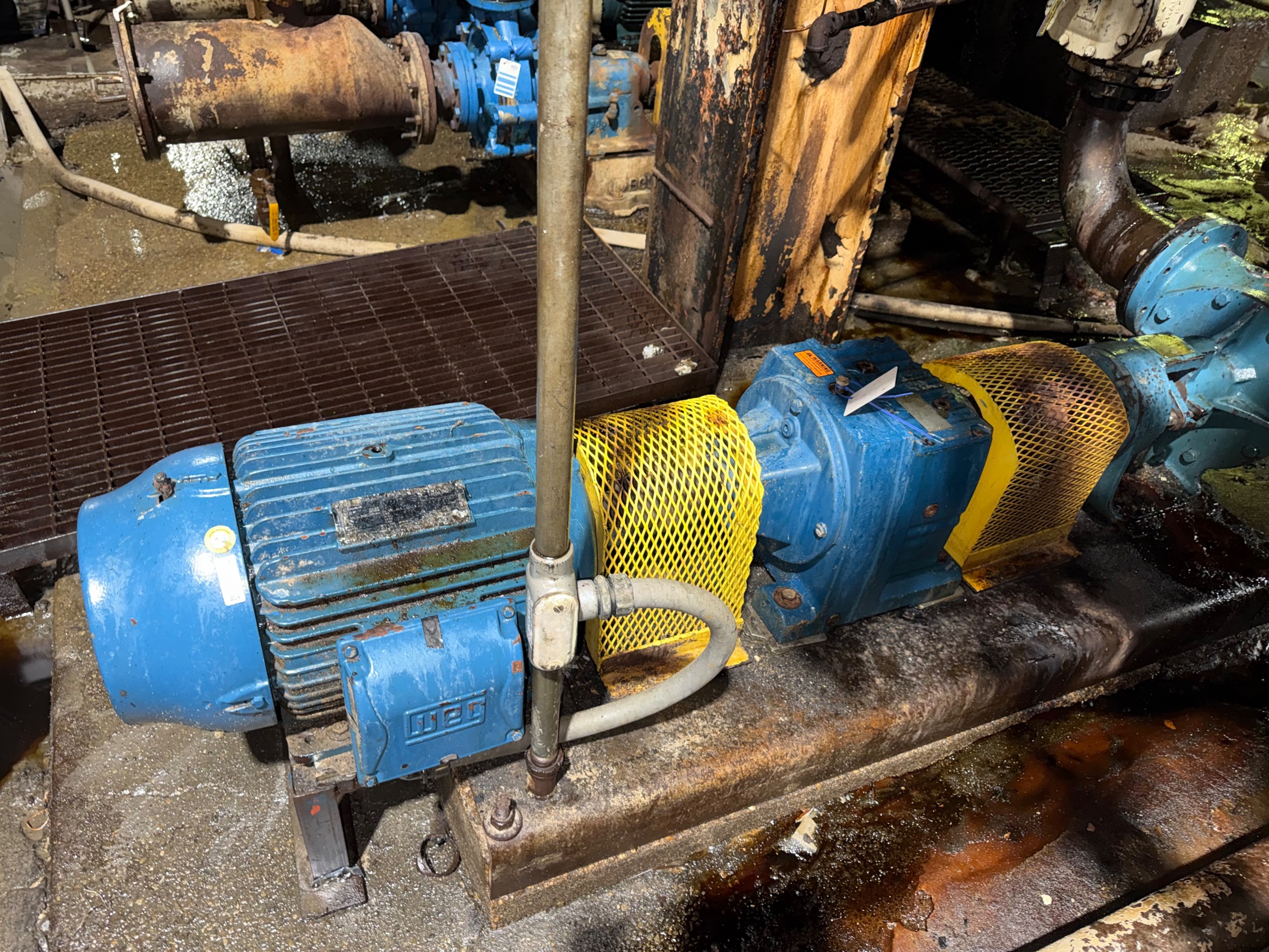 SUMMIT VV40QSPK-CB-1NS PUMP & 25 HP MOTOR ASSEMBLY - undefined