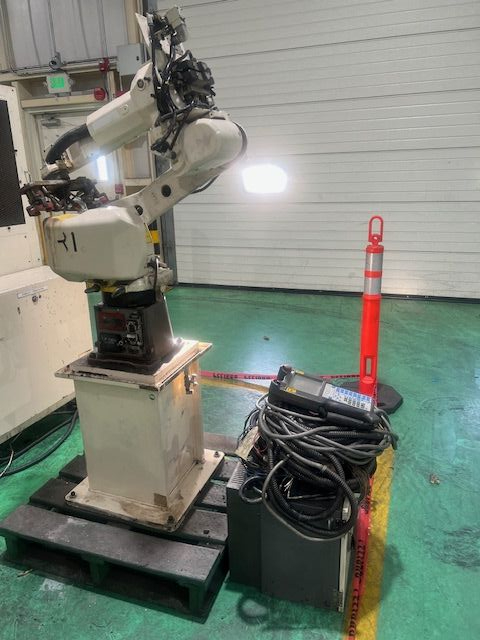 2016 FANUC M-10IA/12 ARTICULATED ROBOT - undefined