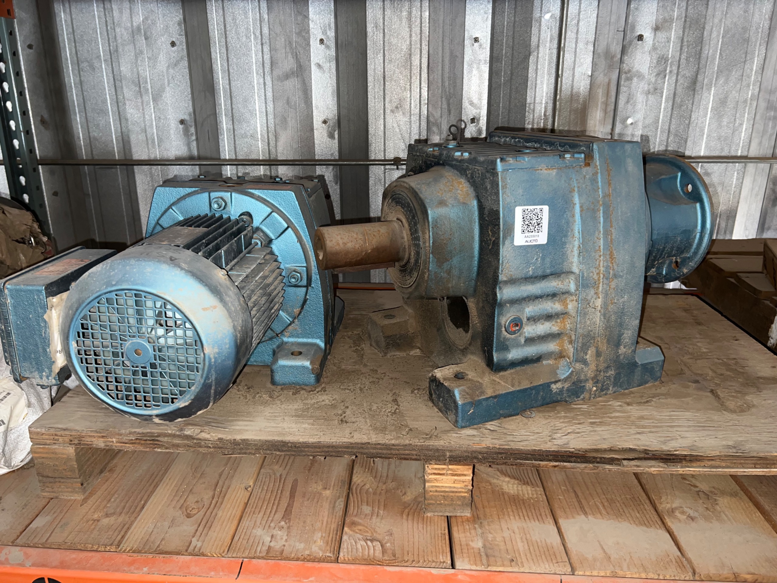 QTY 2: GEARBOX - undefined