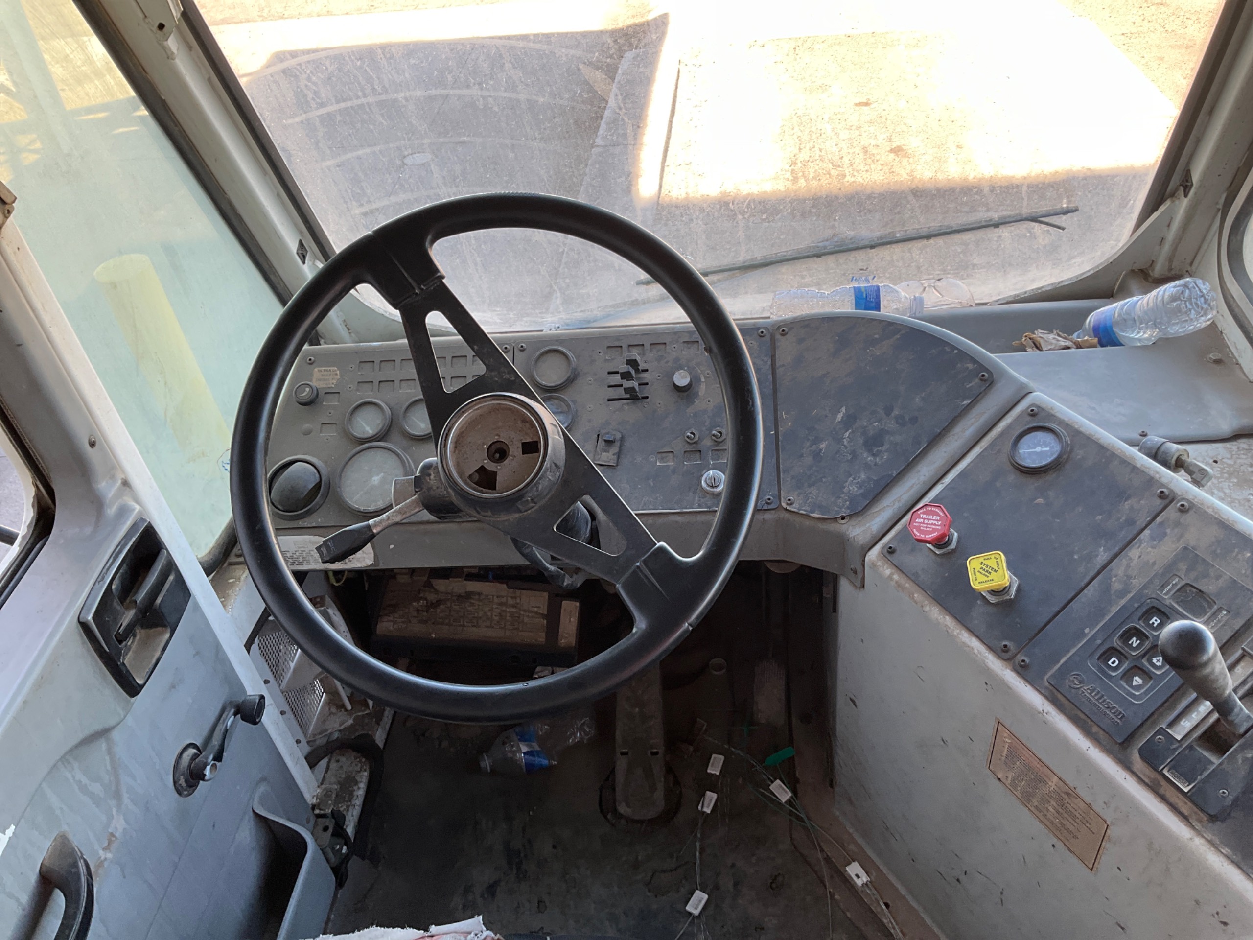 2010 CARGOTEC 4X2 UTILITY TRUCK - undefined