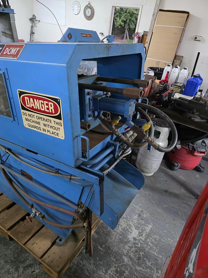 1982 AVNET H20E DIE CASTING MACHINE - undefined