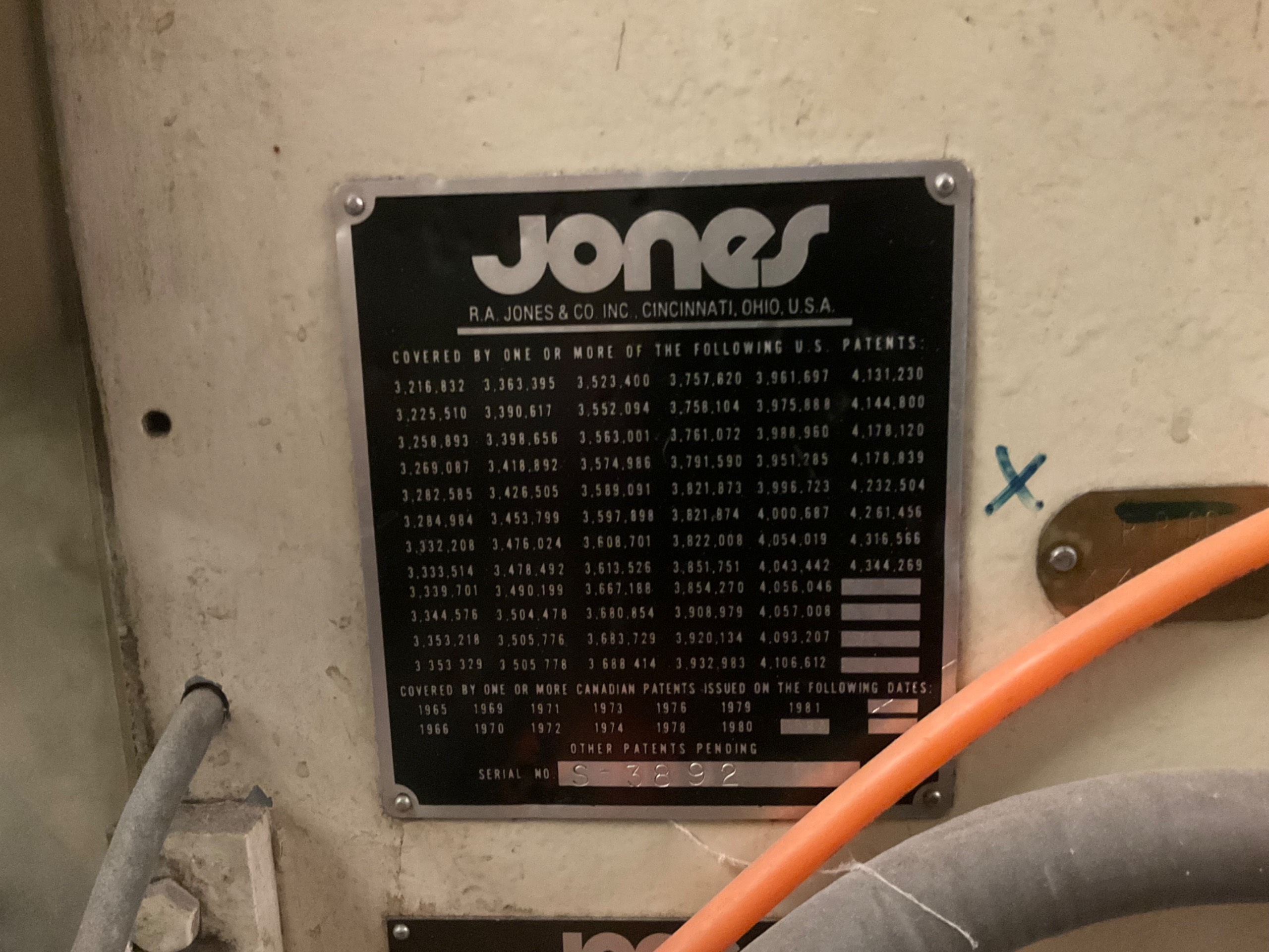 1983 JONES SSG PACKAGING MACHINE - undefined