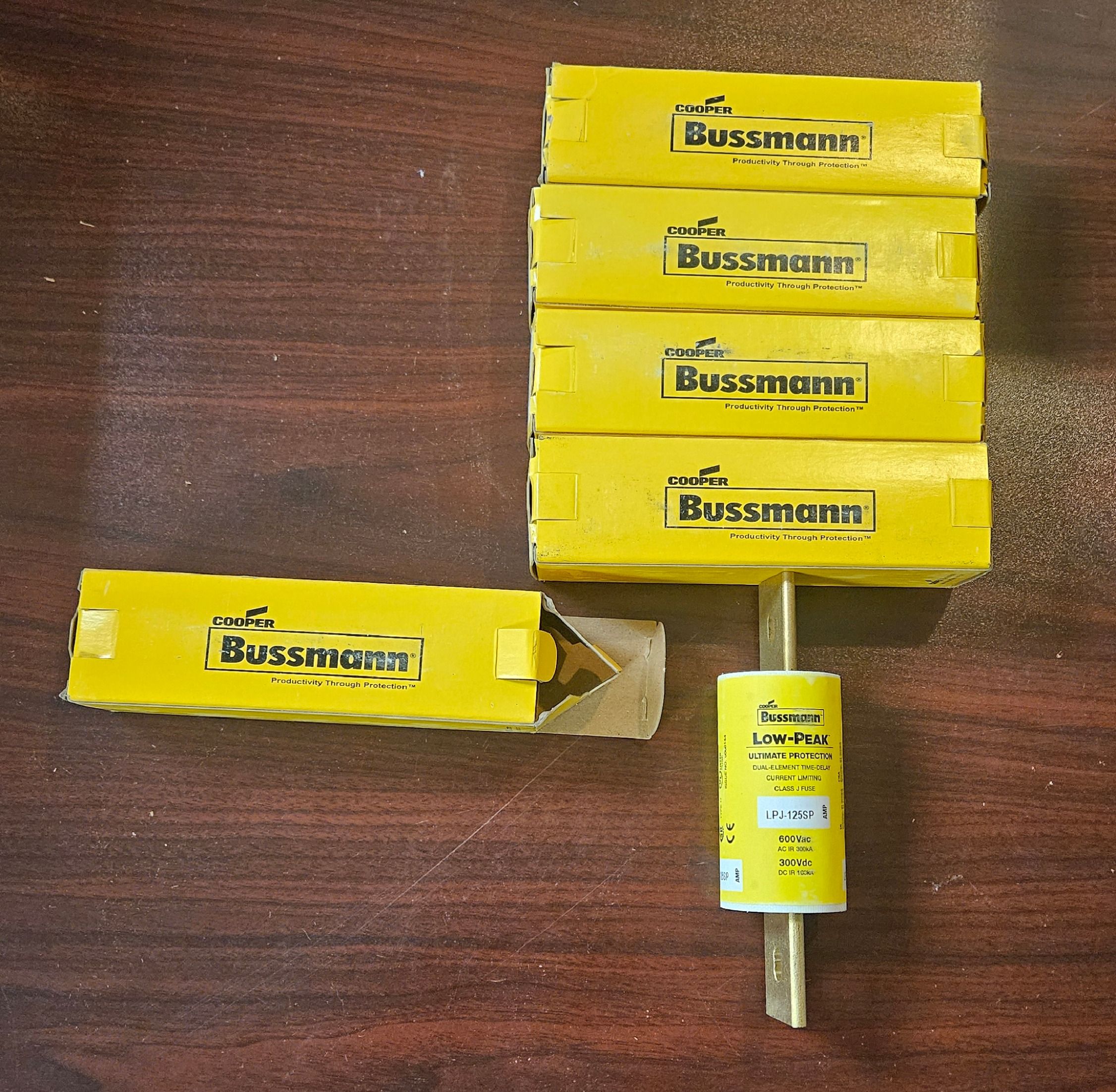 EATON BUSSMANN LPJ-125SP FUSES CASE OF 5 - undefined