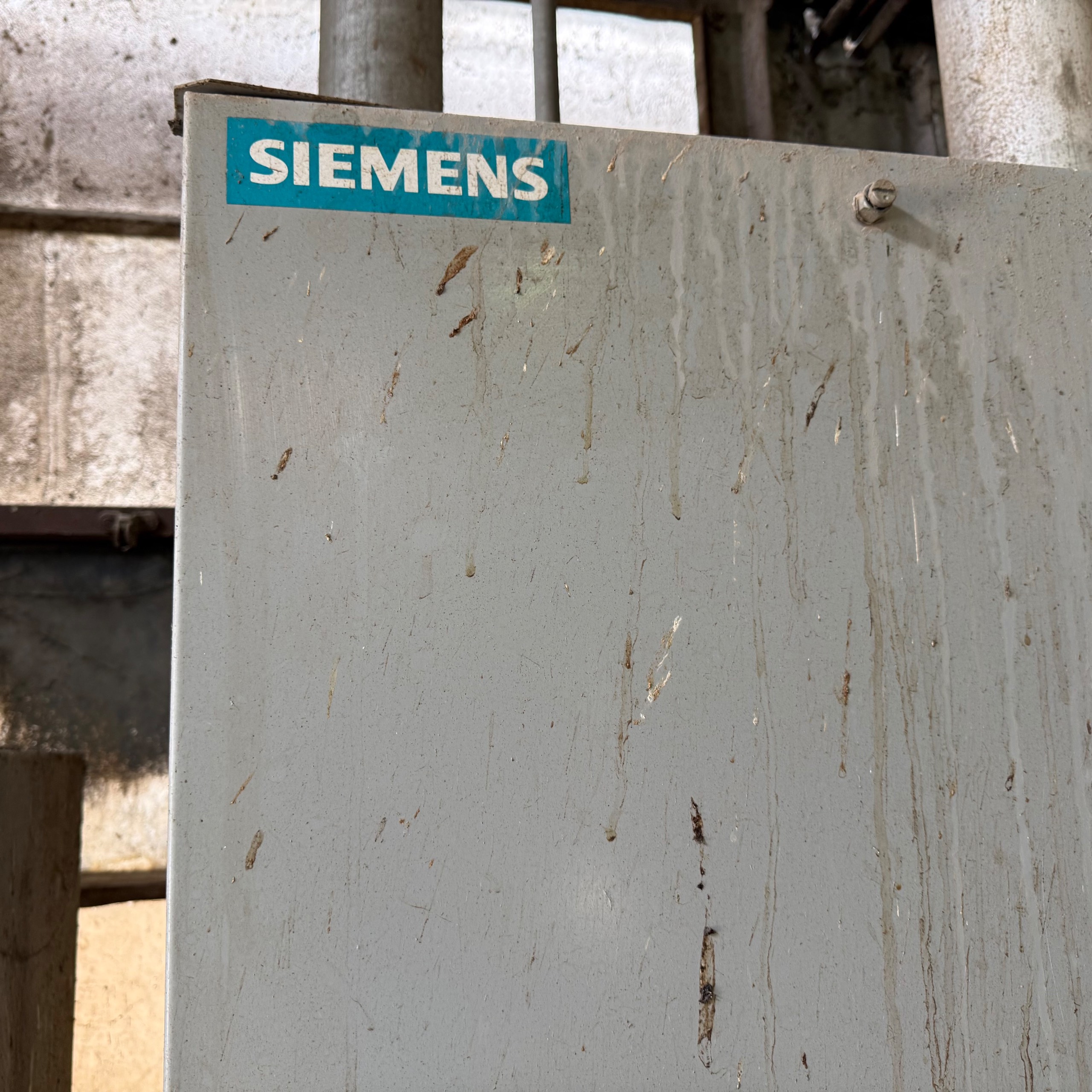 BULK QTY OF ELECTRICAL SWITCHGEAR - undefined