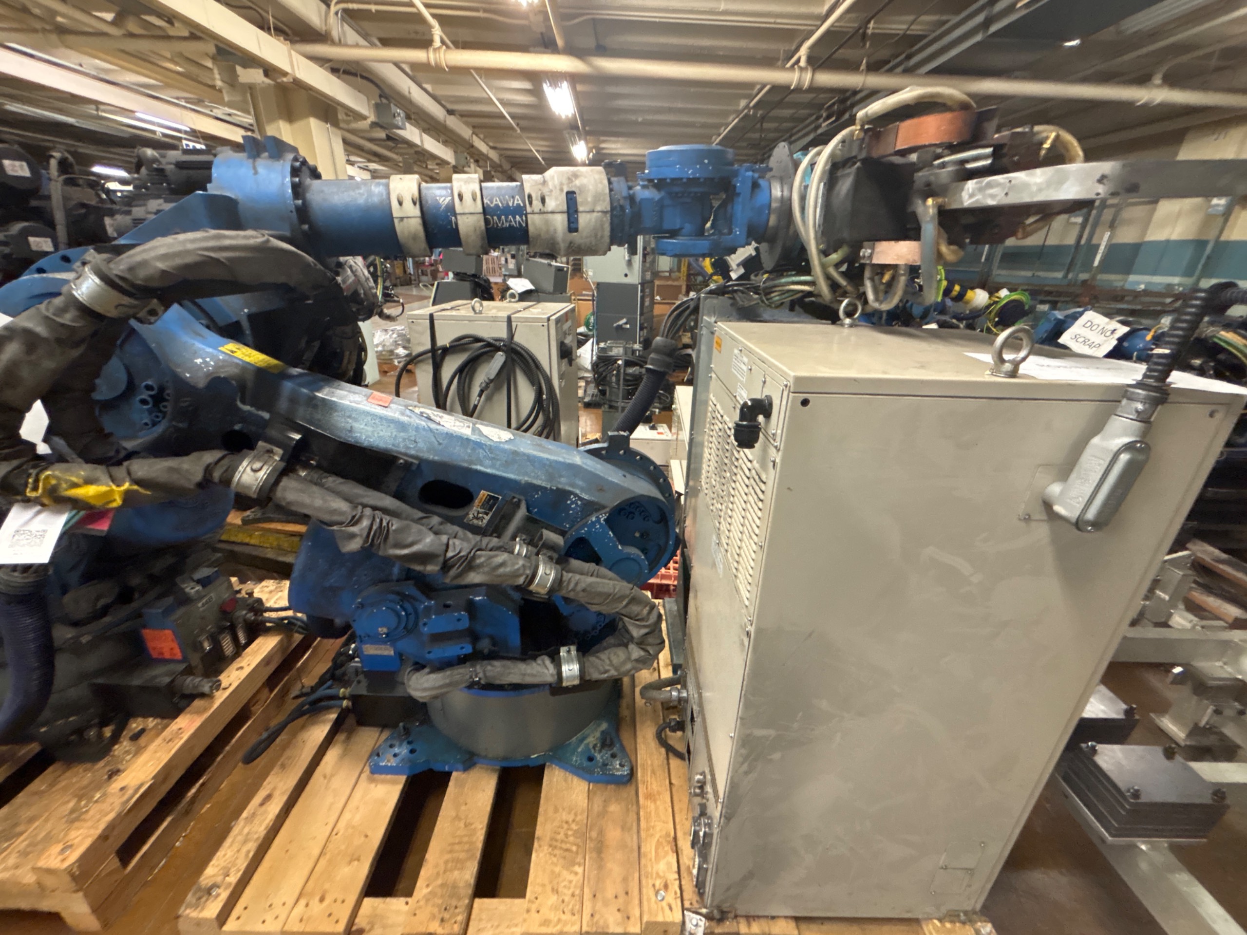 2011 YASKAWA MOTOMAN-ES165D ARTICULATED ROBOT - undefined
