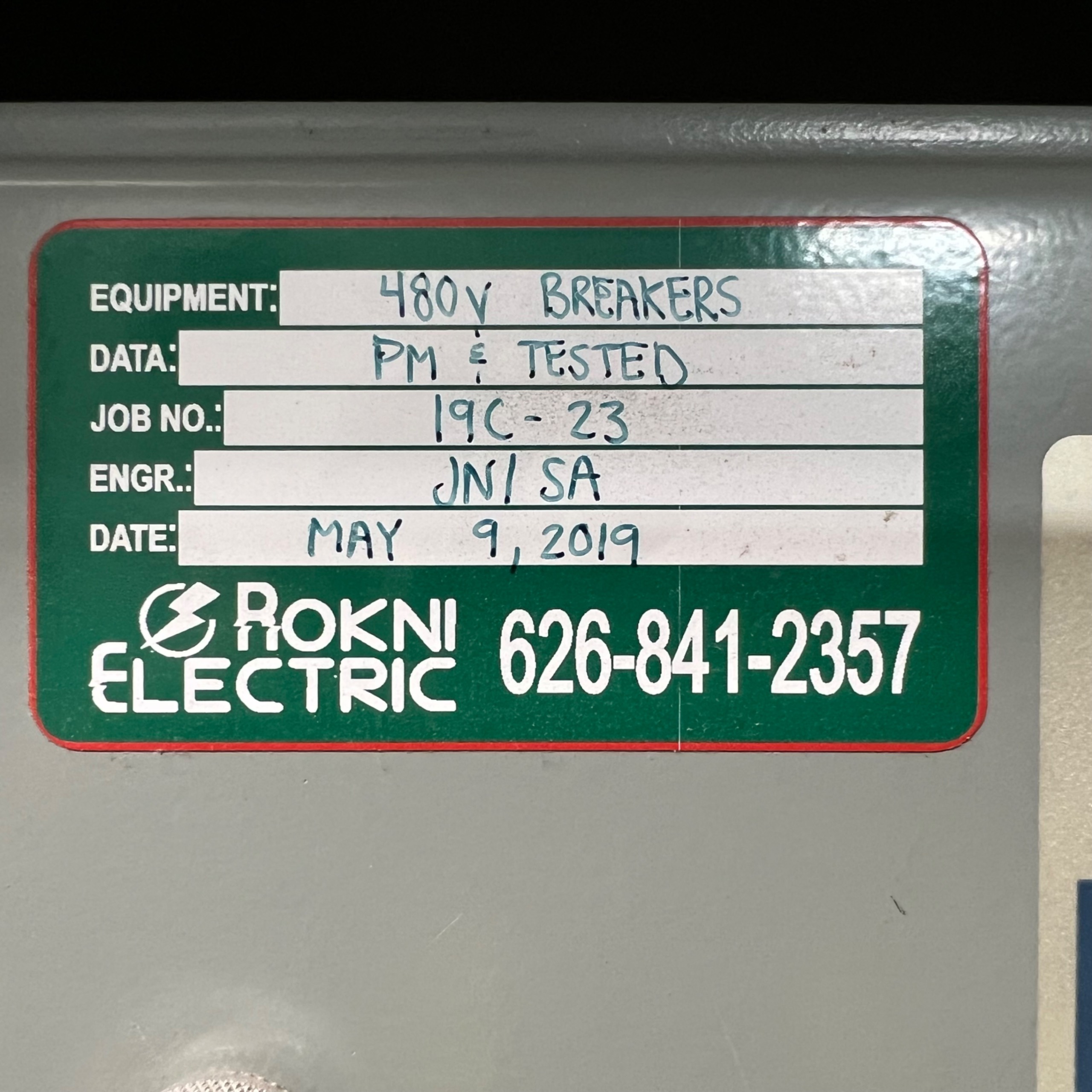 QTY 2: BATTERY CHARGER - undefined