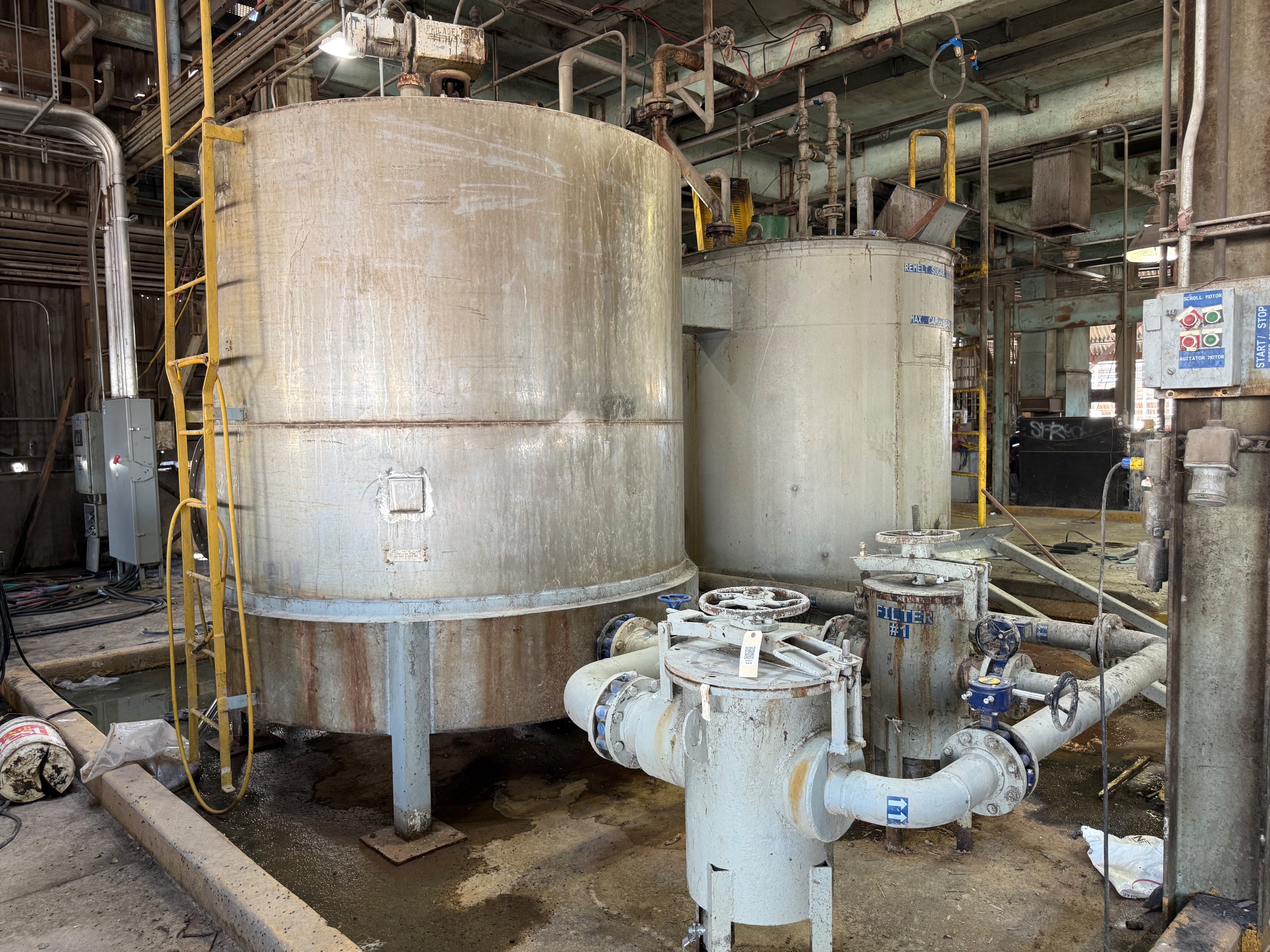 QTY 2: STAINLESS STEEL TANKS - undefined