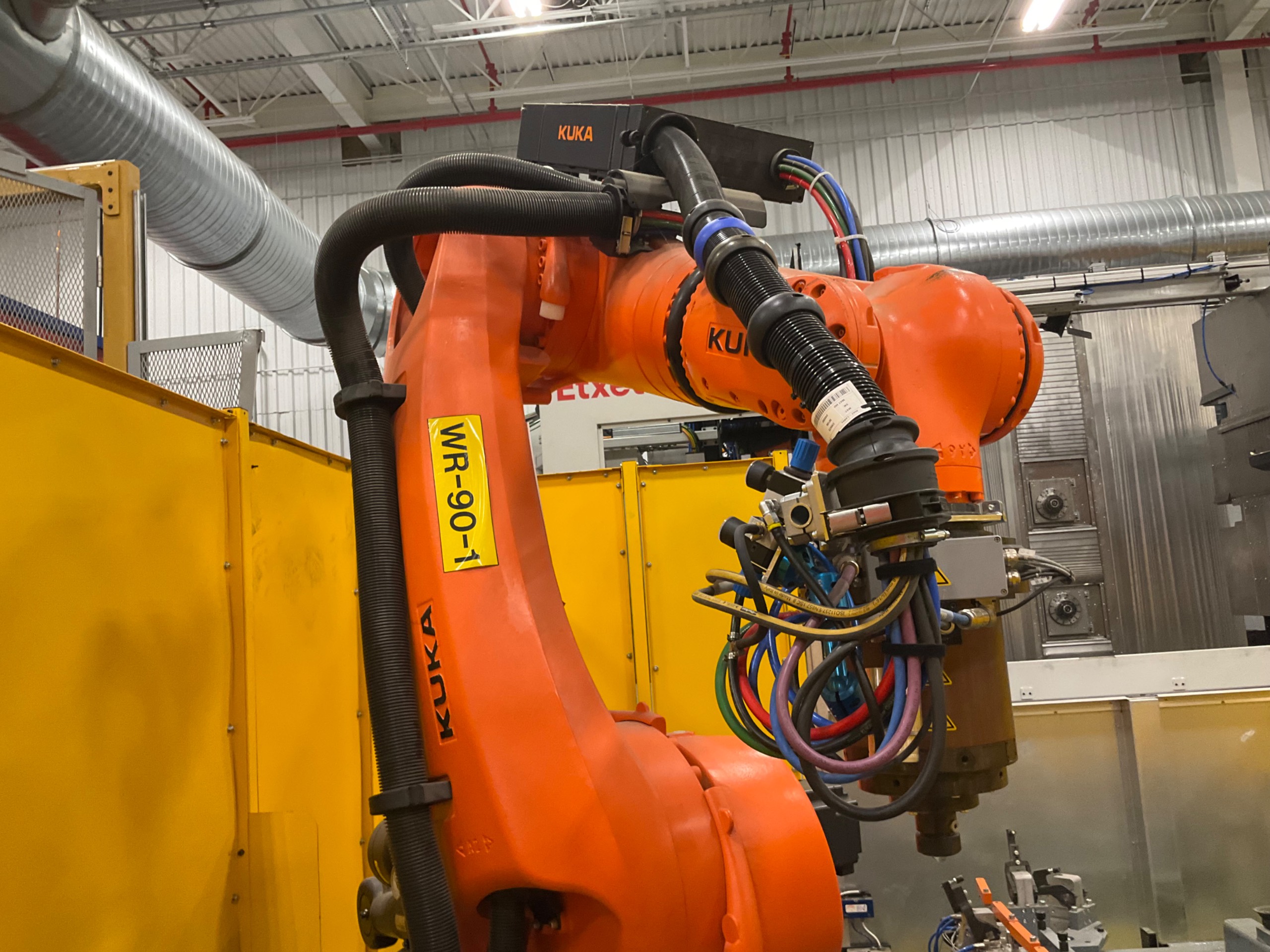 2021 KUKA KR 500 R2830 ROBOT & CONTROLLER ASSEMBLY - undefined