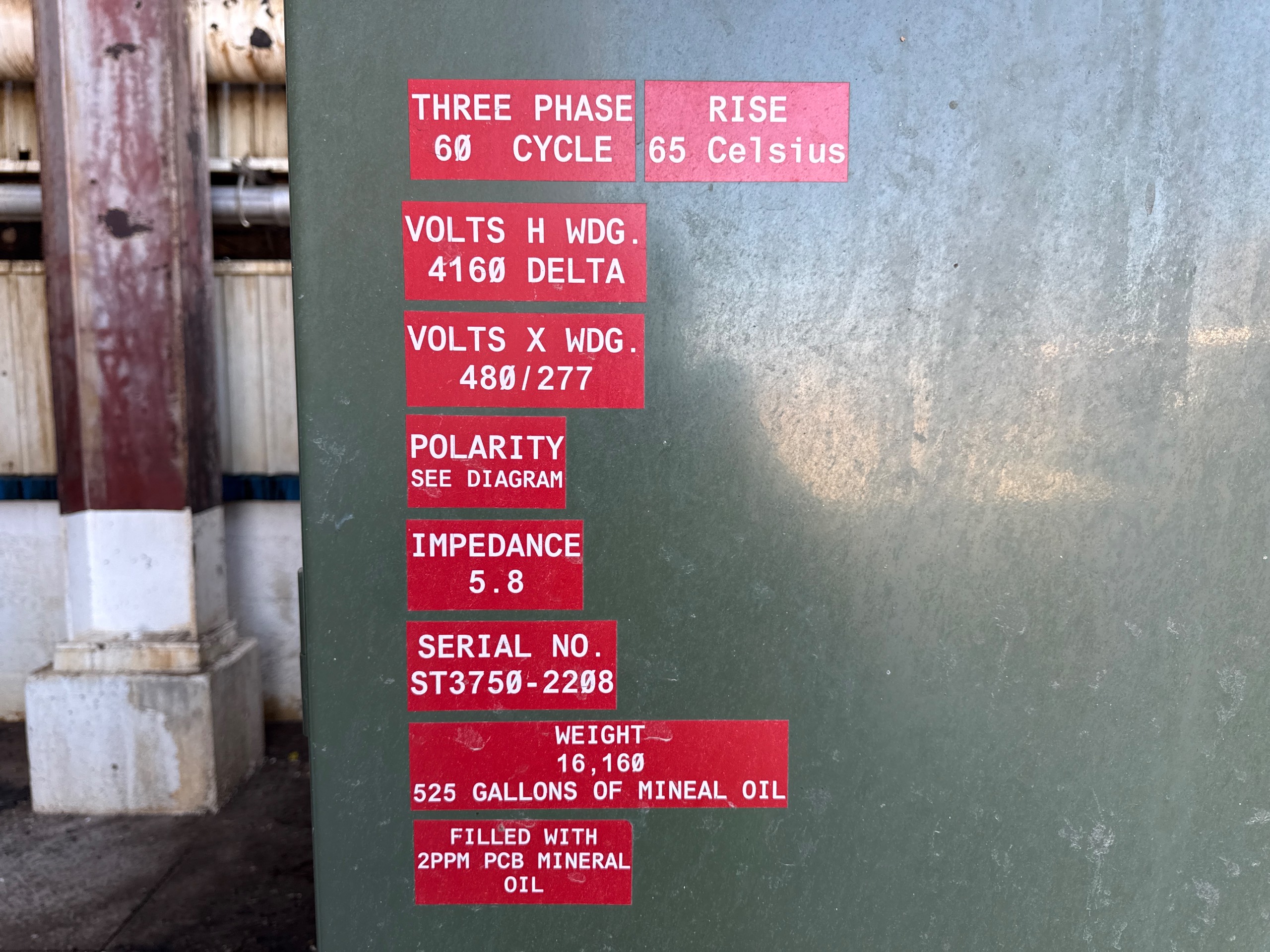3750 KVA THREE-PHASE OIL FILLED POWER TRANSFORMER WITH MAIN DISCONNECT - undefined