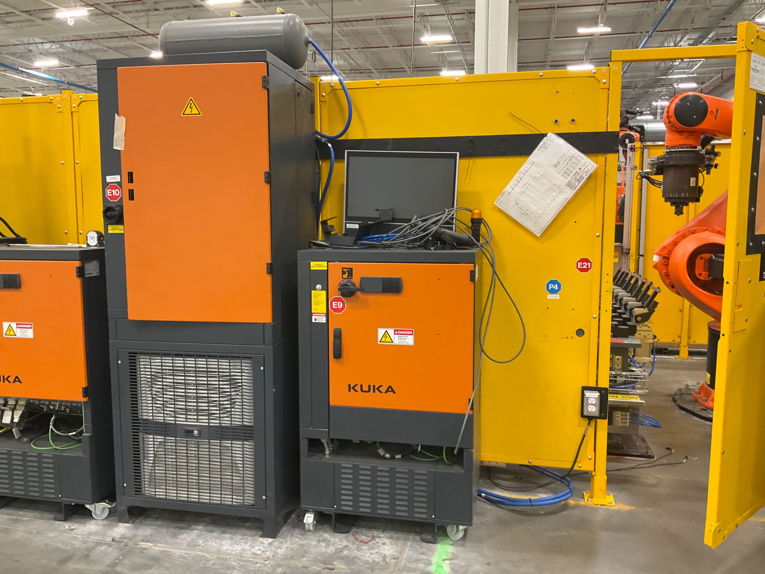 2021 KUKA KR 500 R2830 ROBOT & CONTROLLER ASSEMBLY - undefined