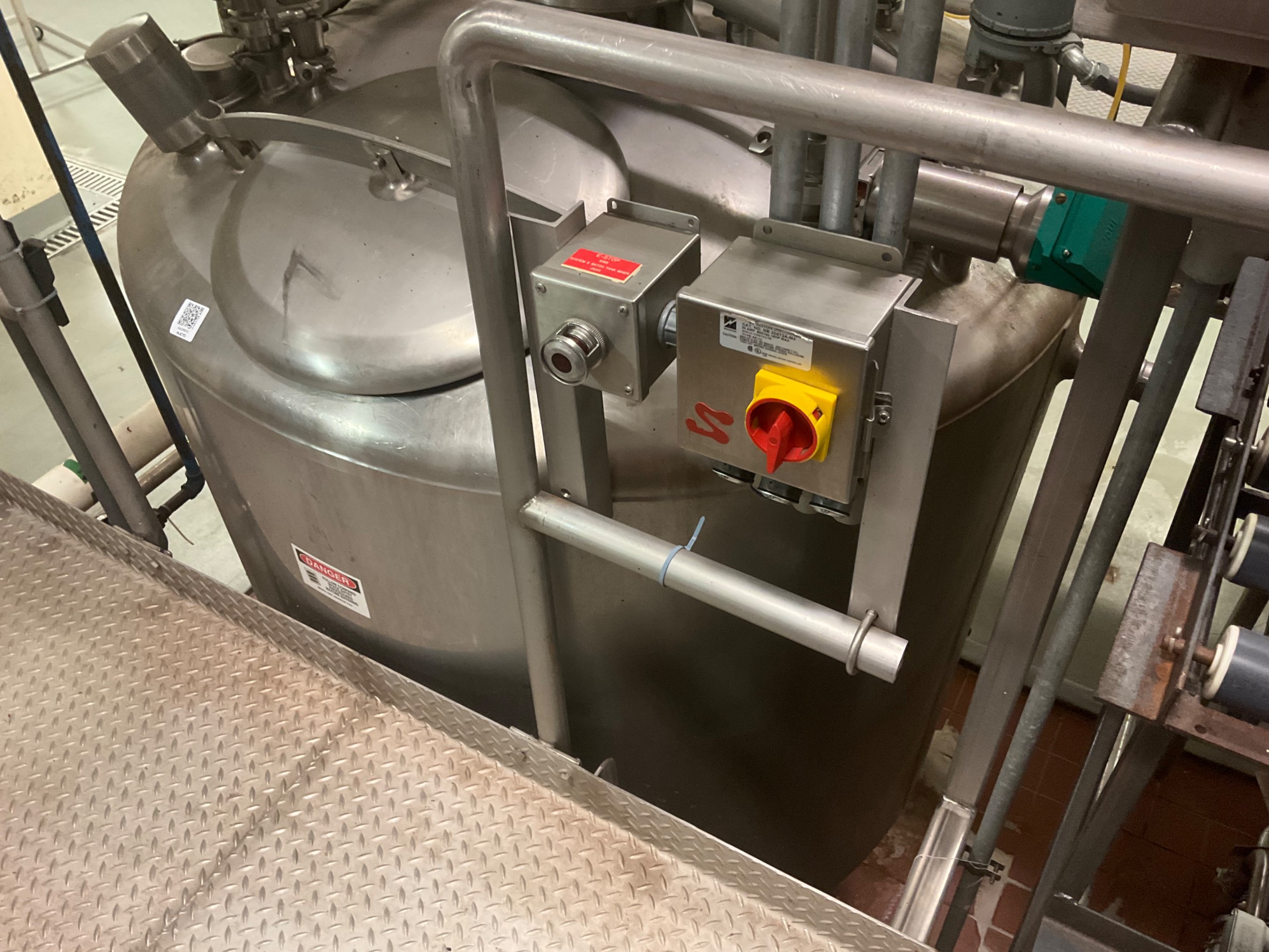 MIXER TANK 600 GALLON - undefined