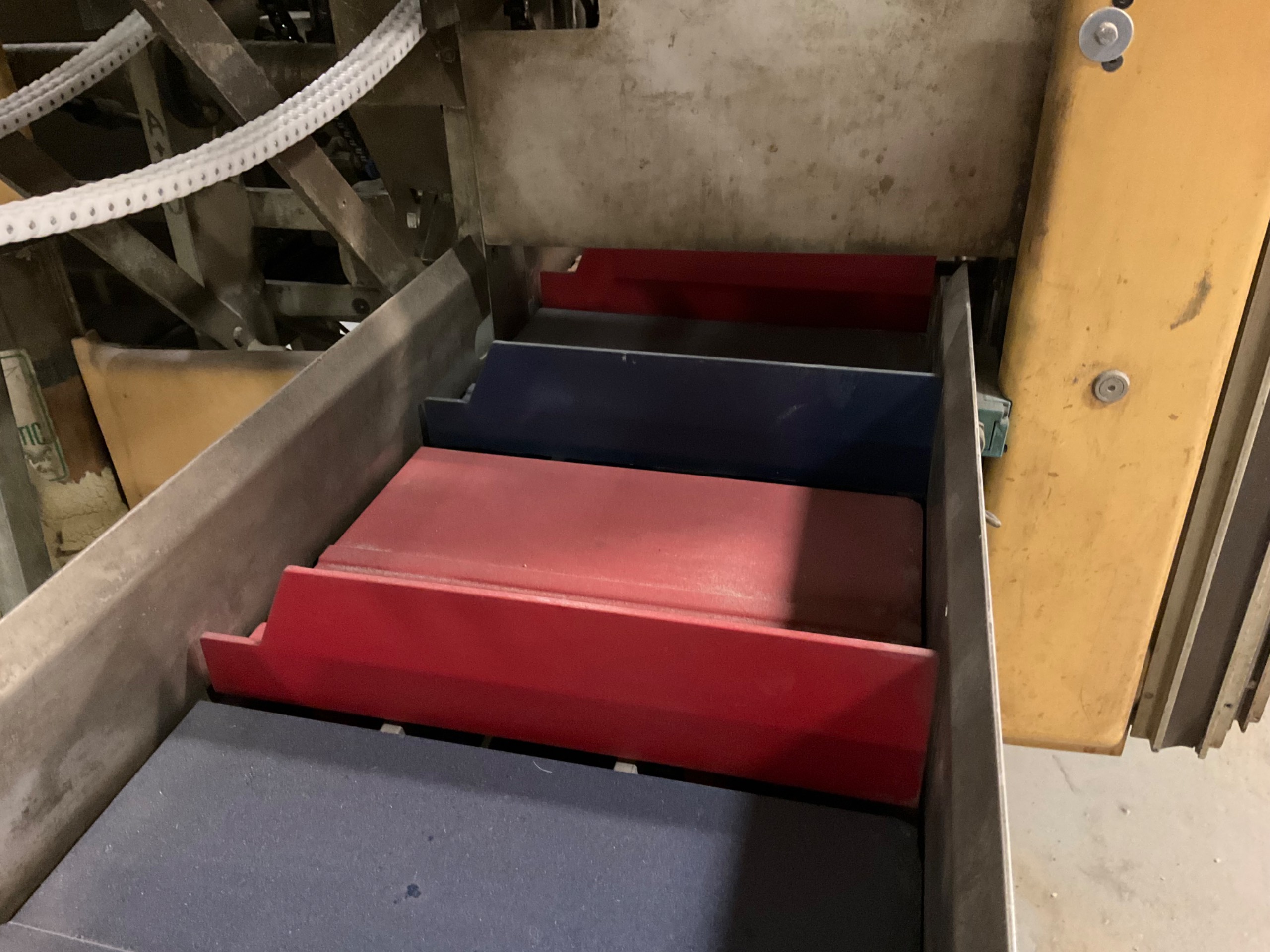 CARTONER & BUCKET CONVEYOR - undefined