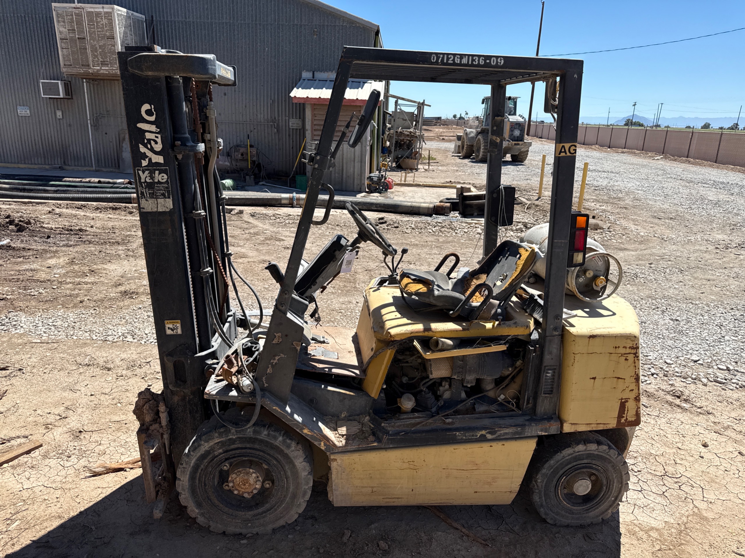 YALE GLP050TG SIT-DOWN FORKLIFT - undefined