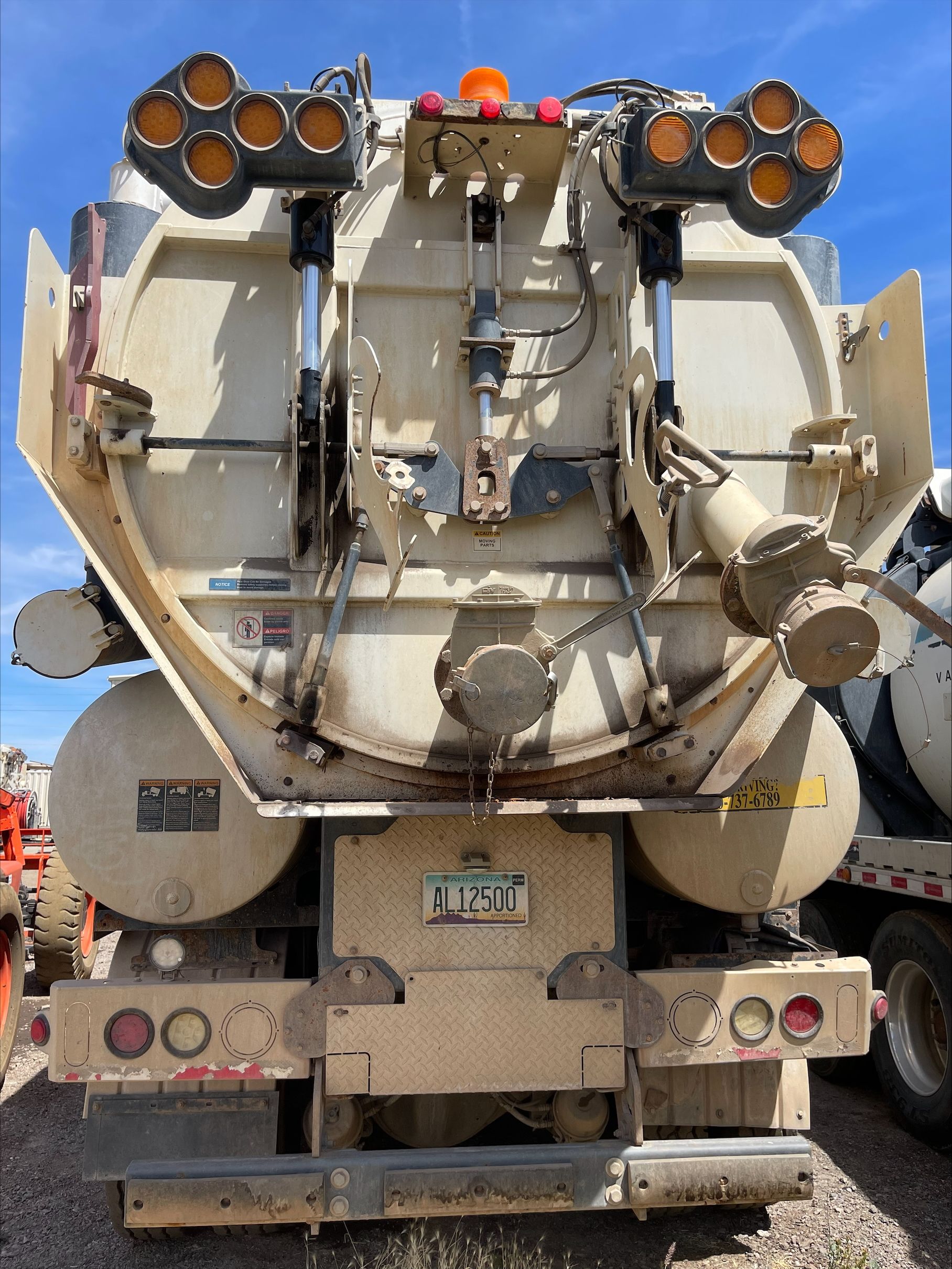 2014 VACTOR 2100 COMBINATION SEWER CLEANING TRUCK - KENWORTH - undefined