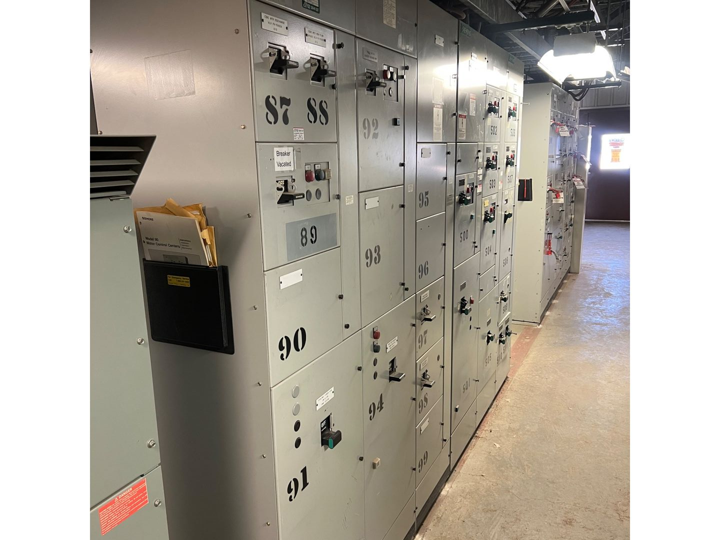 BULK QTY OF SIEMENS MOTOR CONTROL CENTERS - undefined