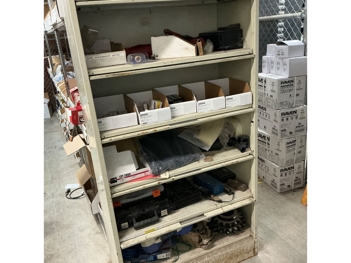 BULK QTY OF TOOLS AND SAFETY EQUIPMENT - undefined