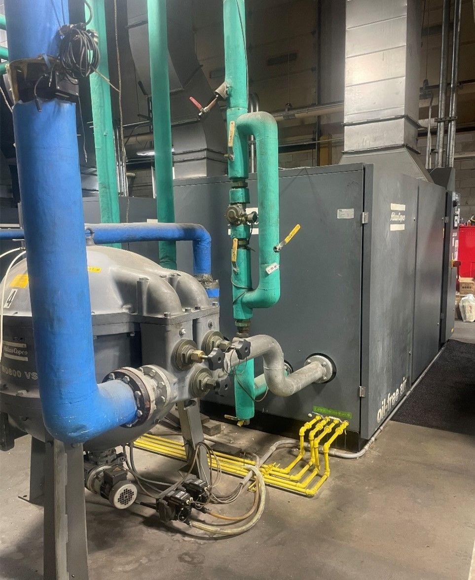 ATLAS COPCO ZR 275 STATIONARY AIR COMPRESSOR WITH DRYER - undefined