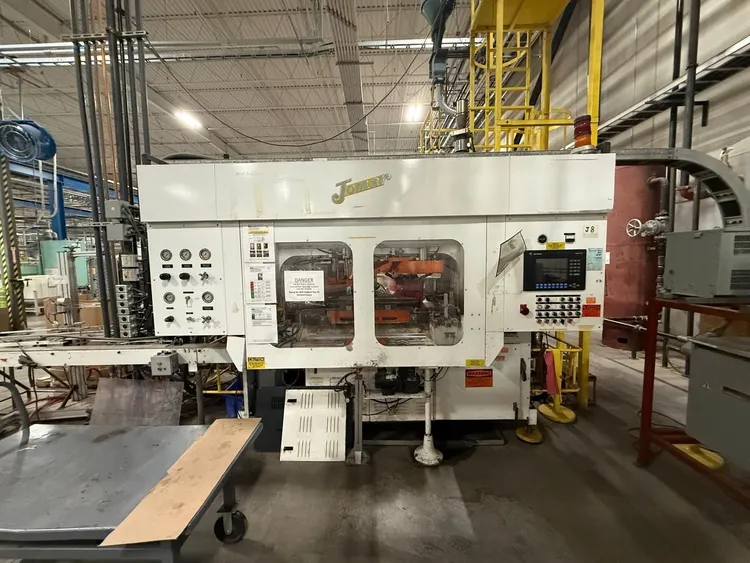 2002 JOMAR MODEL 135 INJECTION BLOW MOLDING MACHINE, 135 TONS, 460V, 100 HP, 32,000 LBS - undefined