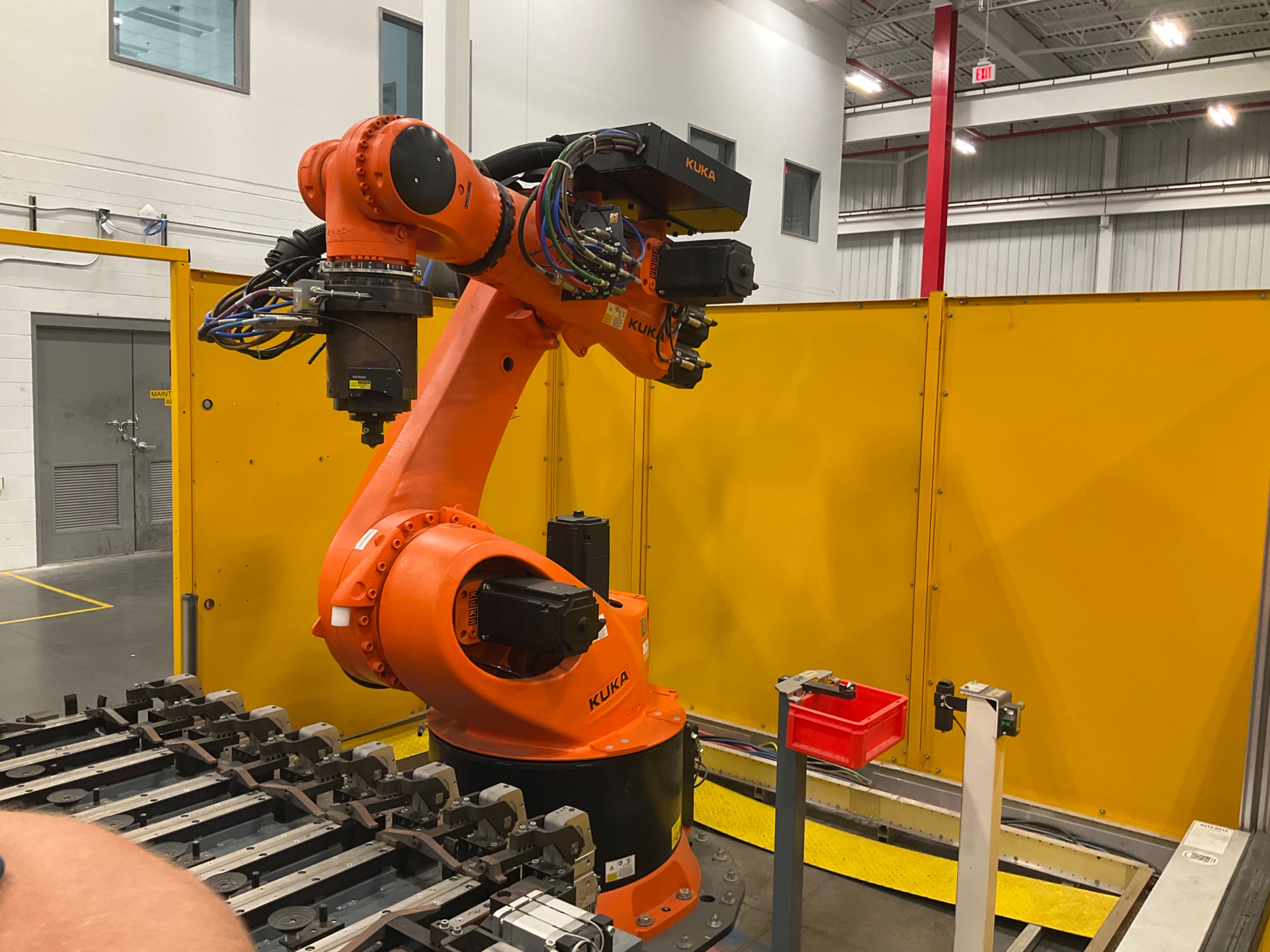 2021 KUKA KR 500 R2830 ROBOT & CONTROLLER ASSEMBLY - undefined