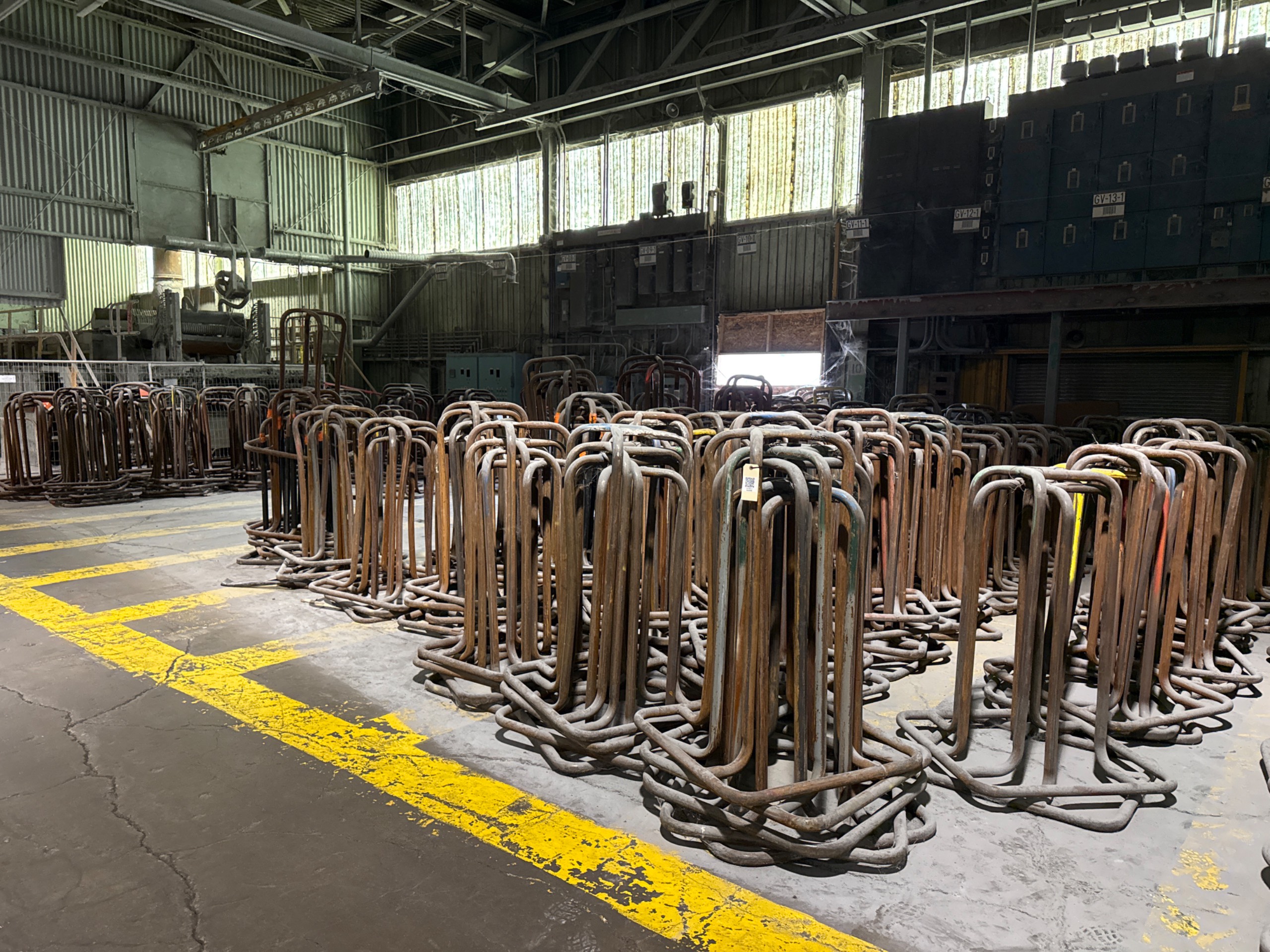 BULK QTY OF WIRE CARRIERS - undefined