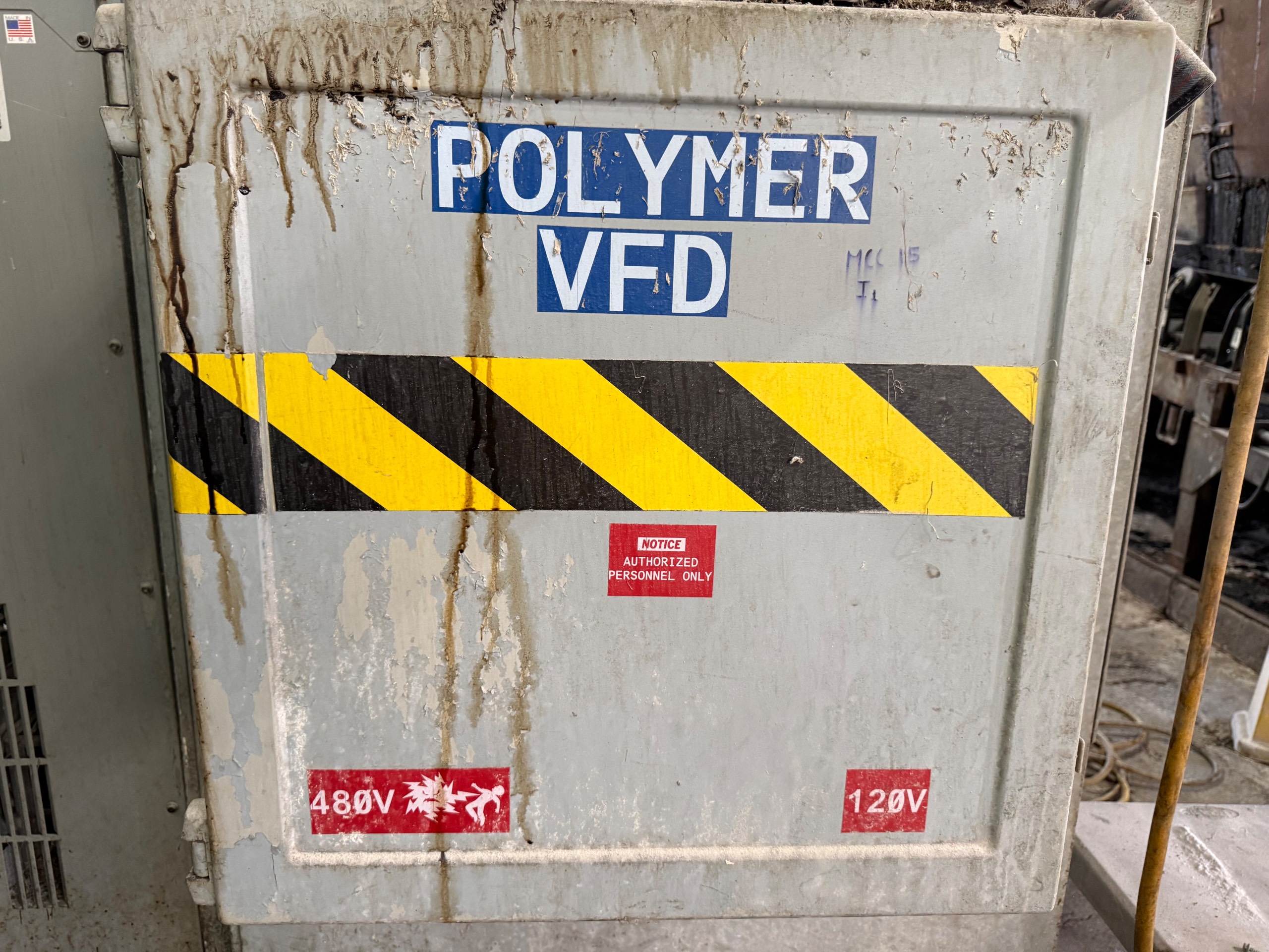 BULK QTY OF ALLEN BRADLEY 2100 CENTERLINE MCC, 10 SECTIONS - undefined