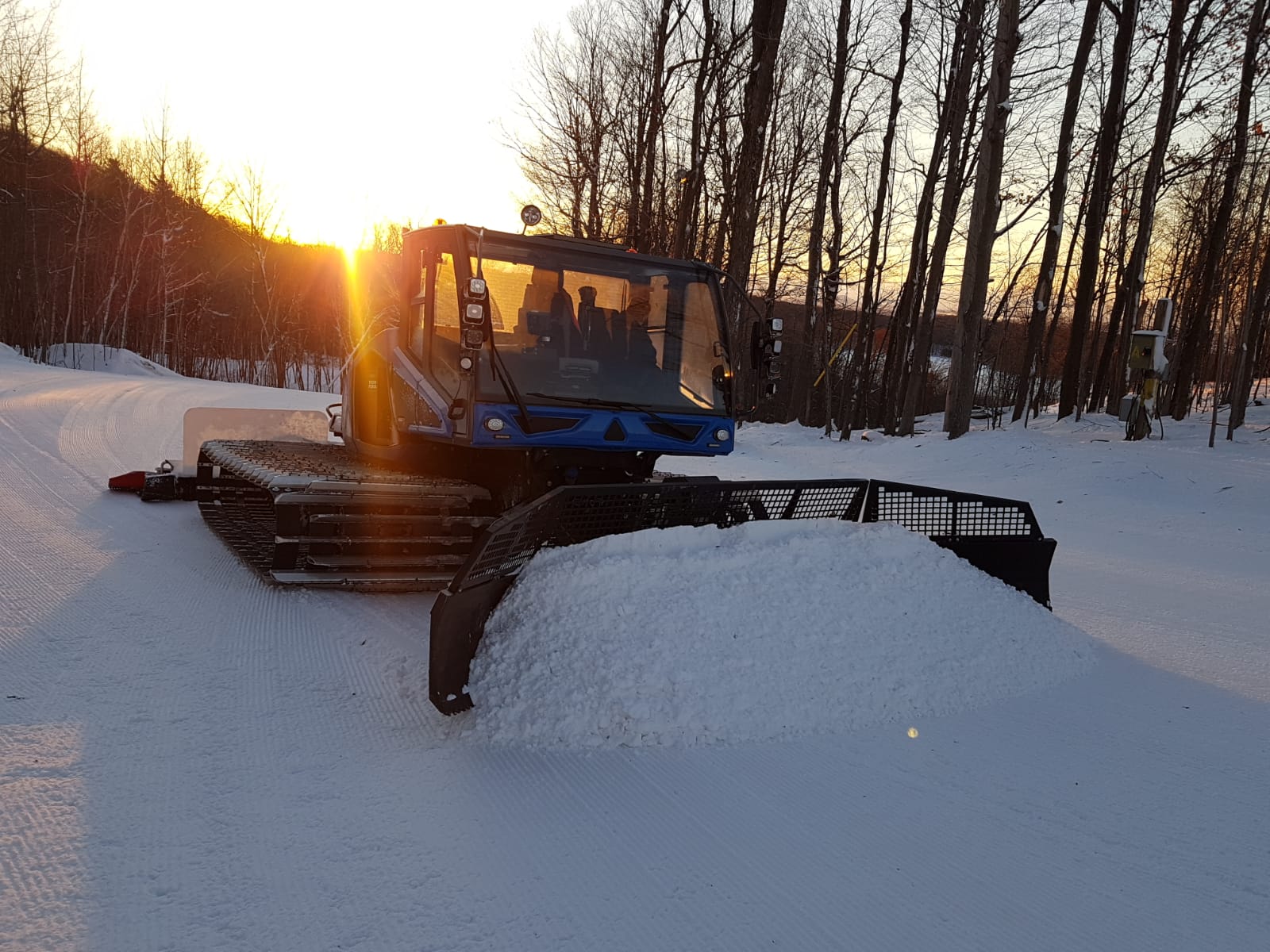 2021 CM DUPON ALPINE 510 WIDE SNOW GROOMER - undefined
