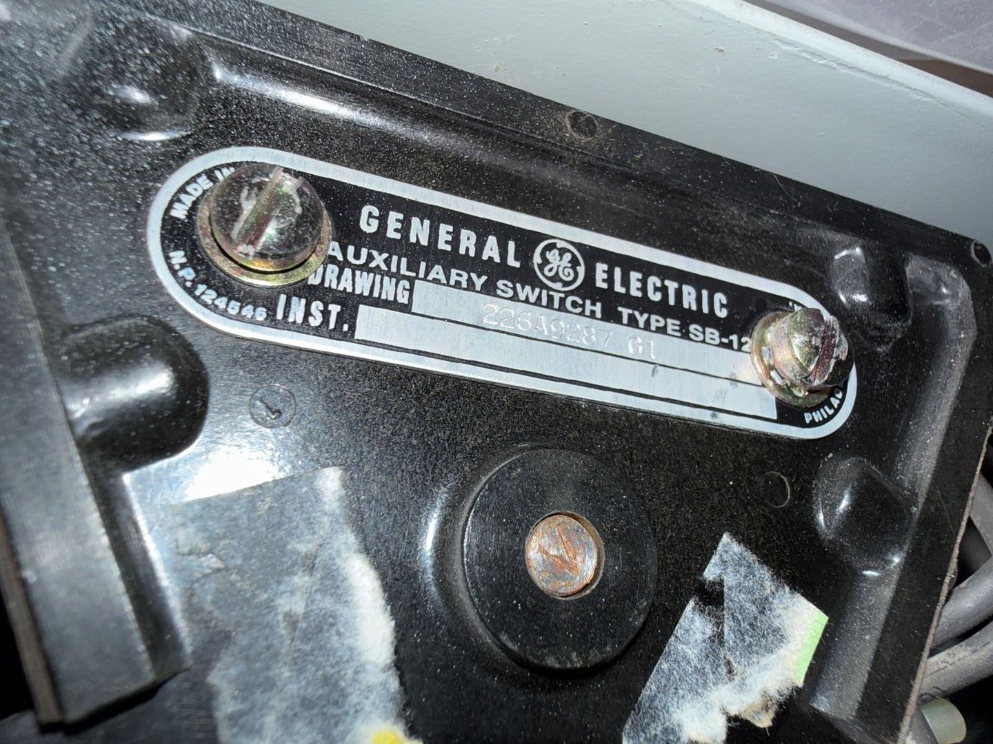 GENERAL ELECTRIC SB-12 CIRCUIT BREAKER - undefined