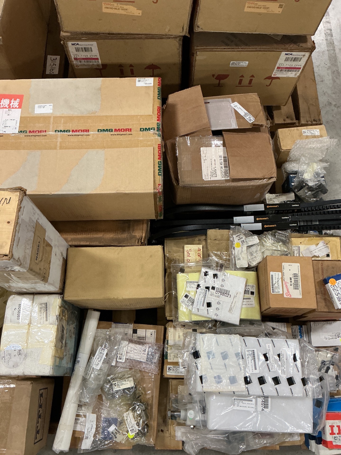 BULK QTY OF INDUSTRIAL PARTS AND PNEUMATIC COMPONENTS - undefined