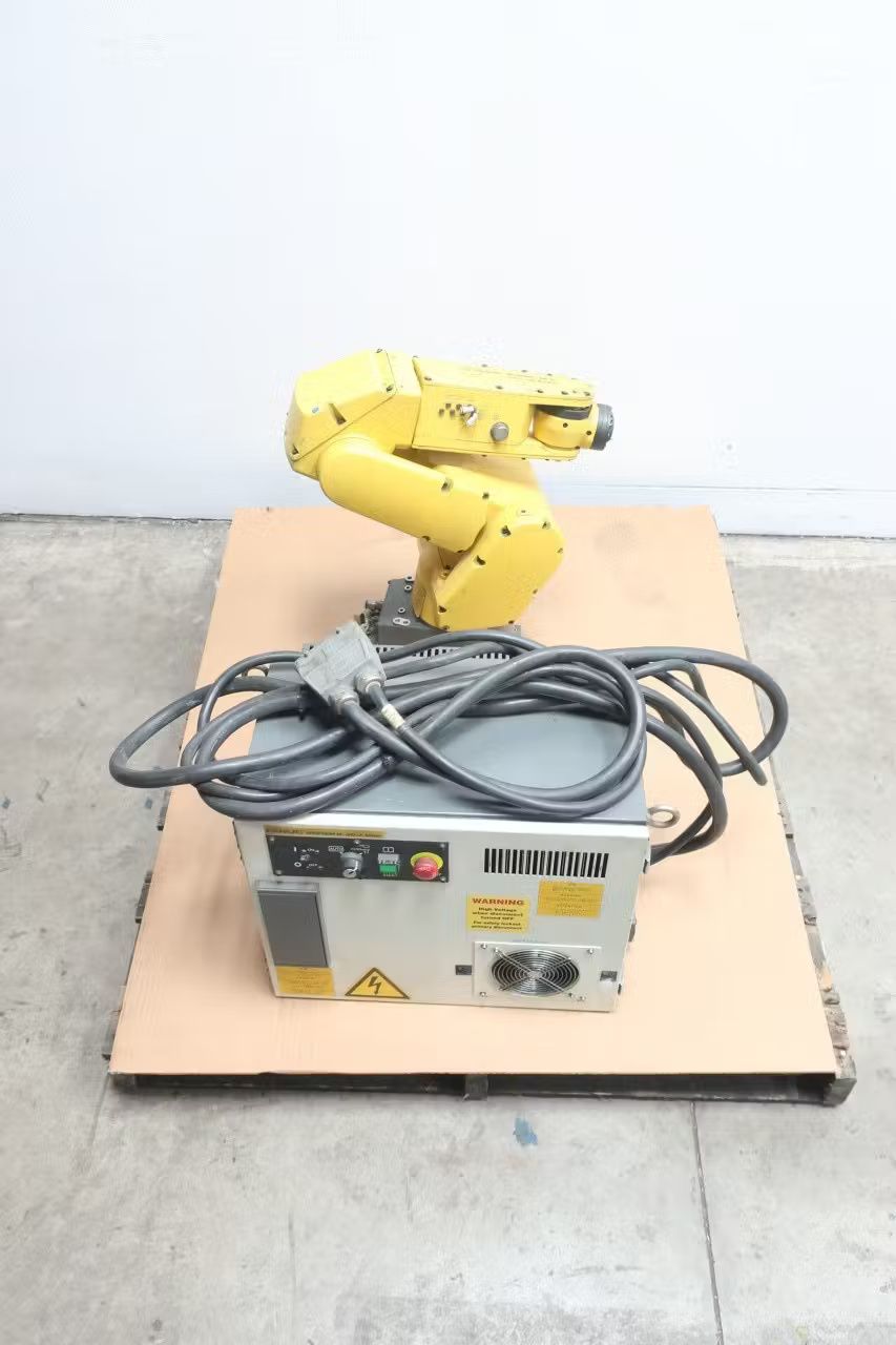 FANUC A05B-2551-B160 A05B-1139-B204 LR MATE 200IC ROBOT CONTROLLER ASSEMBLY - undefined
