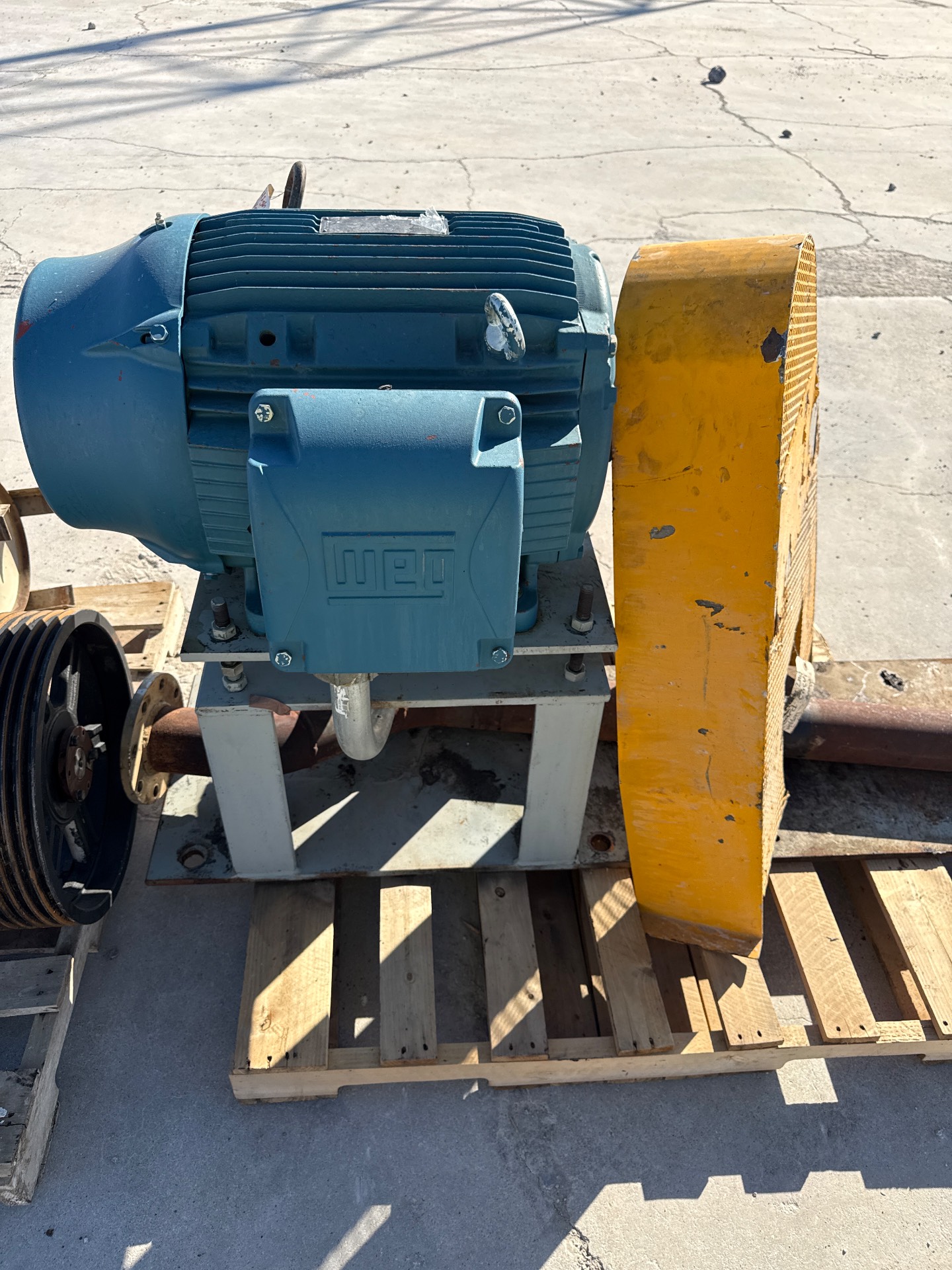 ARMSTRONG AP703 VACUUM PUMP & 40 HP MOTOR ASSEMBLY - undefined
