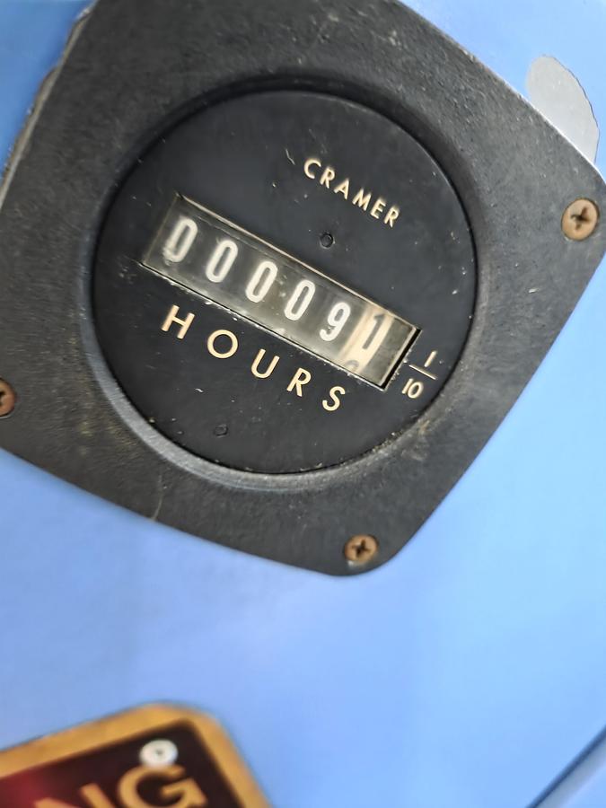 1982 AVNET H20E DIE CASTING MACHINE - undefined