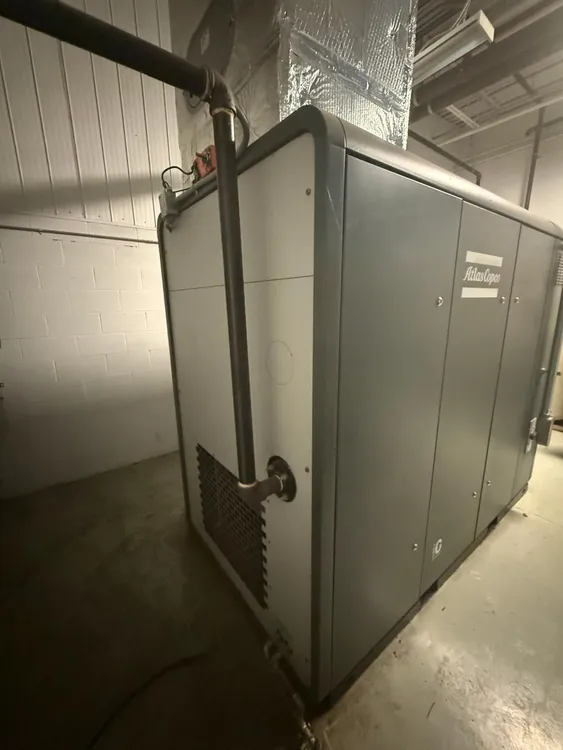 2010 ATLAS COPCO ZT75 VSD ROTARY SCREW AIR COMPRESSOR, 120 HP, 290 CFM, 151 PSIG, 600V - undefined