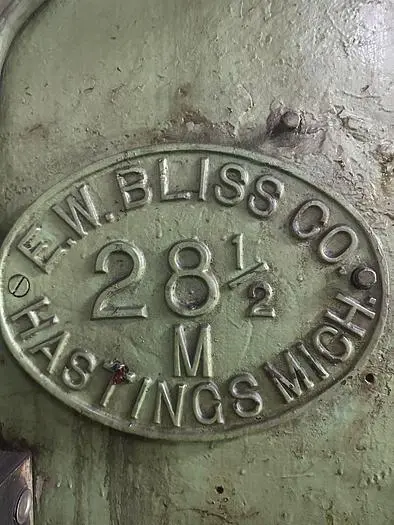 BLISS 28-1/2 M CRANK PRESS, OBI PRESS, TABLE SIZE 46" X 33.5" - undefined