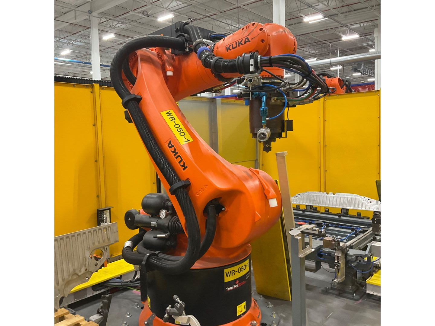 2021 KUKA KR 500 R2830 ROBOT & CONTROLLER ASSEMBLY - undefined
