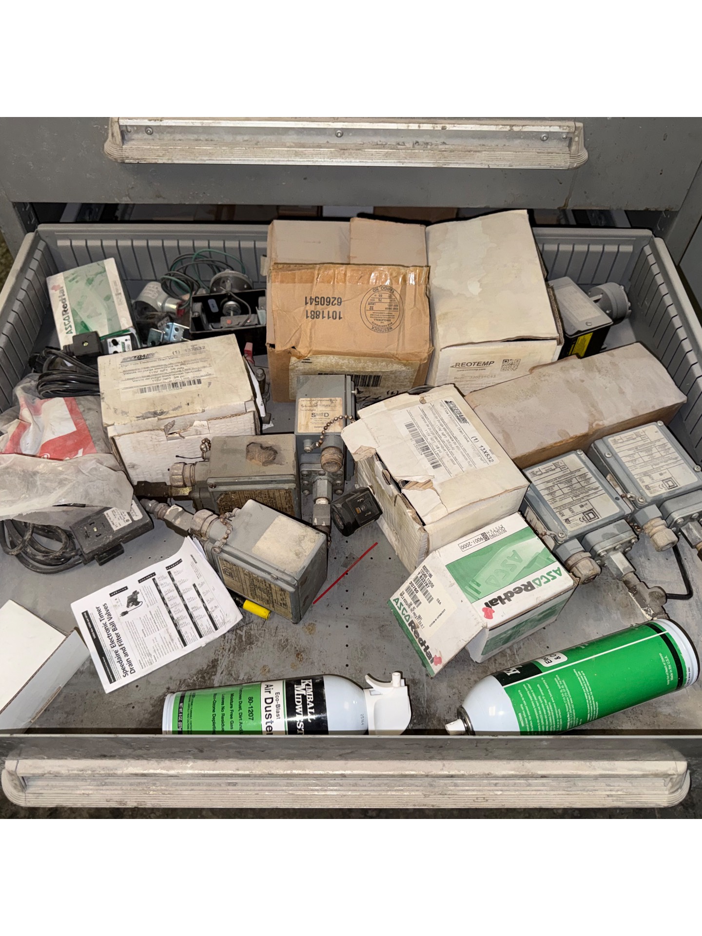 BULK CONTENTS OF INSTRUMENT ROOM - undefined