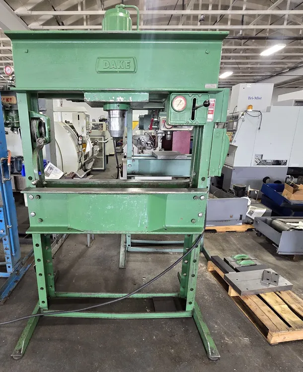 DAKE 908075 H-FRAME PRESS - 75T PRESS, 28T PULL, 2 HP, 440V, 10-IN STROKE, 5 IPM - undefined