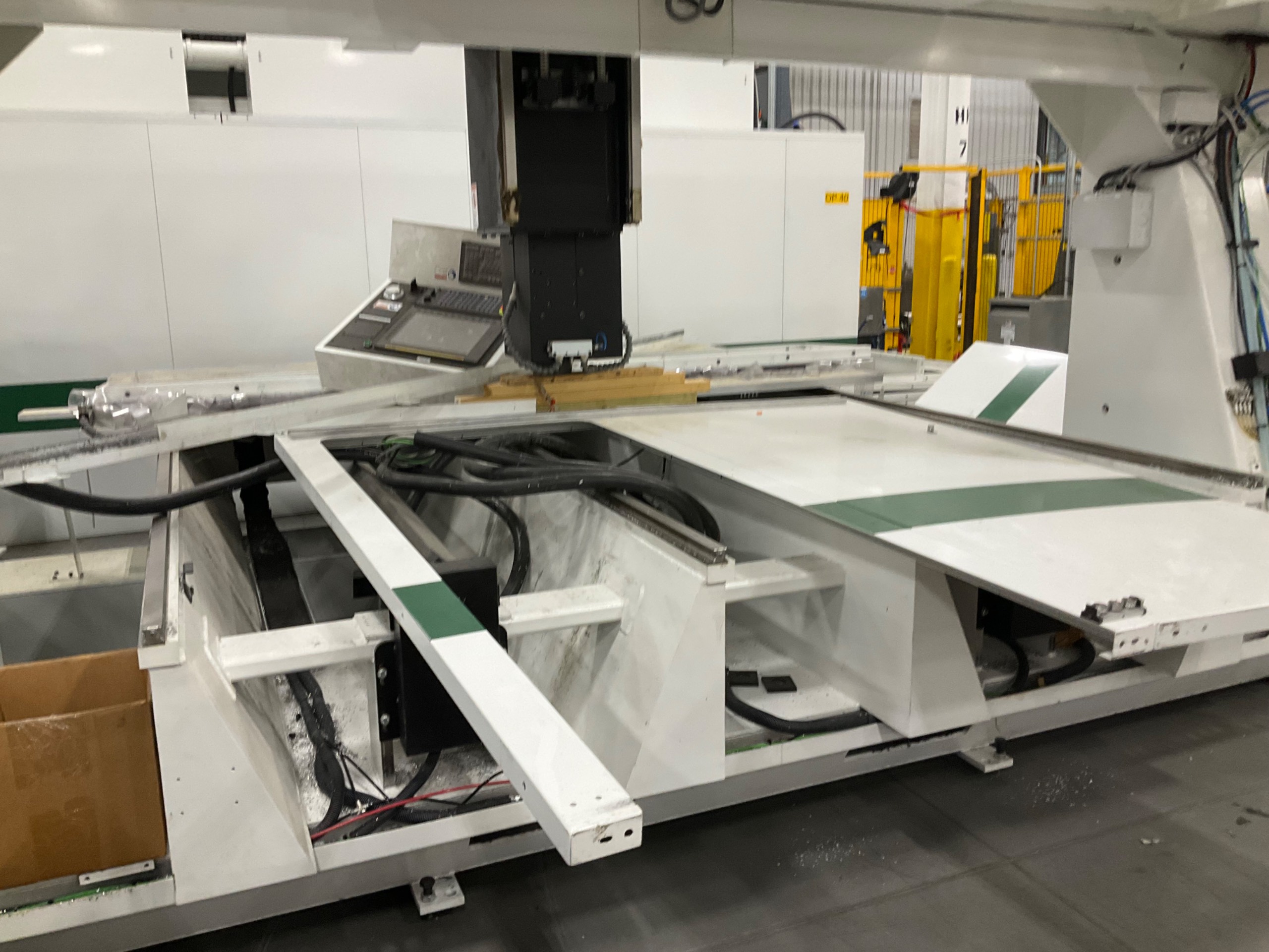 2022 C.R ONSRUD 122E24CW6 CNC ROUTER - undefined