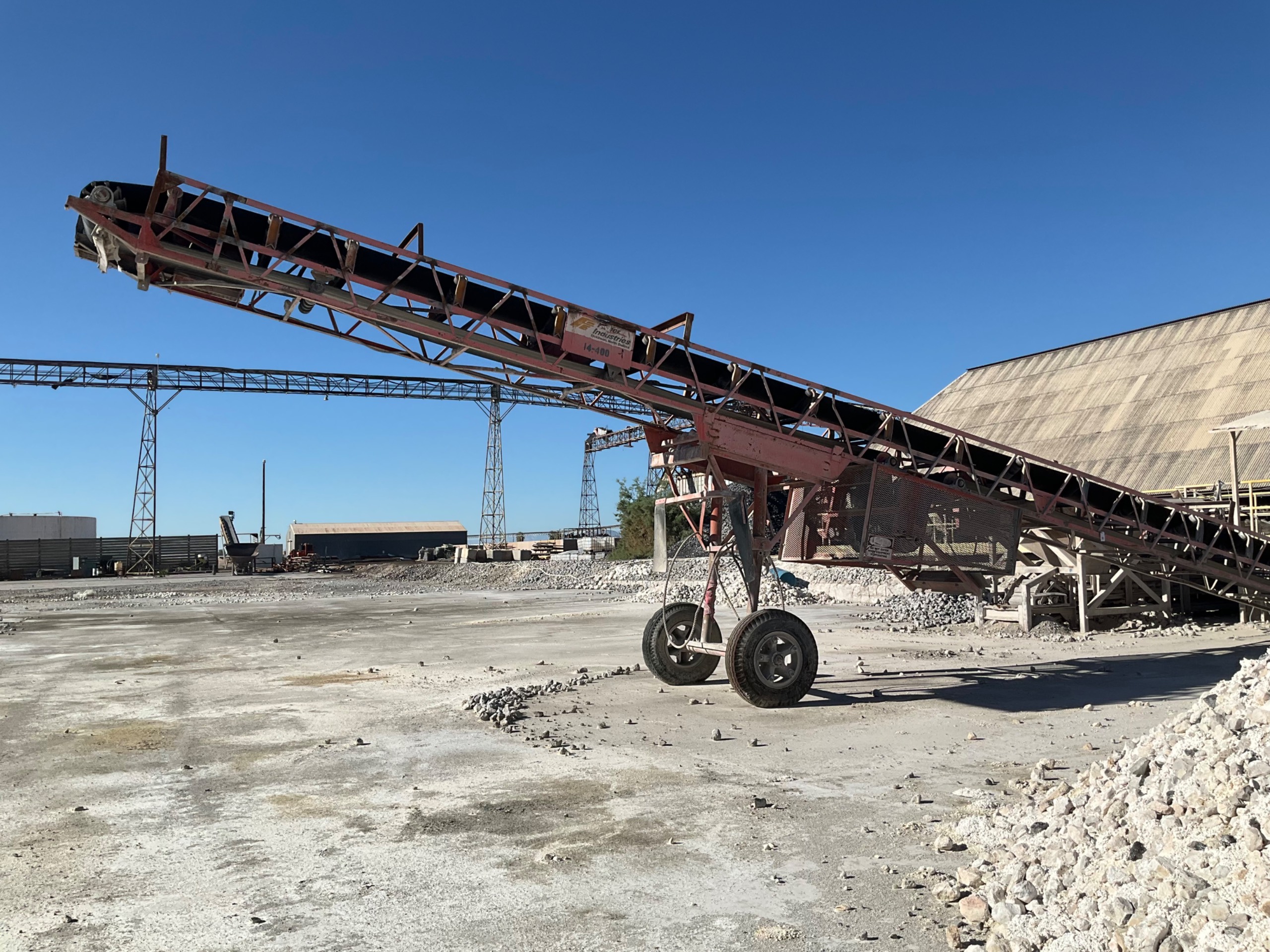 MOBILE STACKING BELT CONVEYOR - undefined