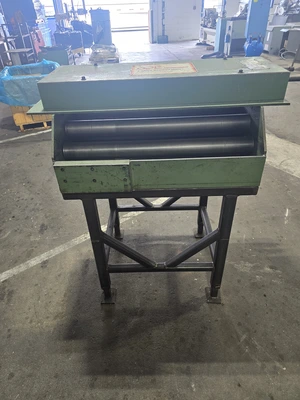 COE PRESS EQUIPMENT HS5-30 30" MANUAL PULL THROUGH STRAIGHTENER WITH ADJUSTABLE ROLLERS ON STAND - undefined