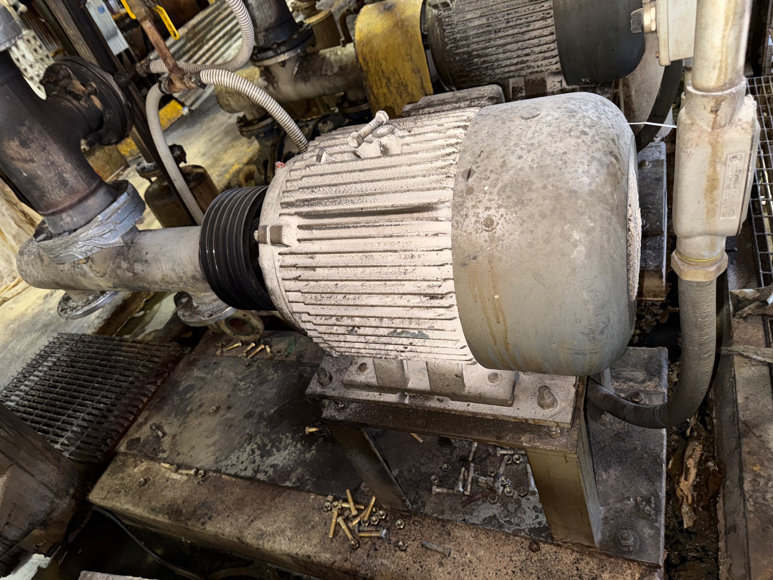 WORLDWIDE AC MOTOR, 230/460V, 3 PHASE, 25HP, 324T FRAME - undefined